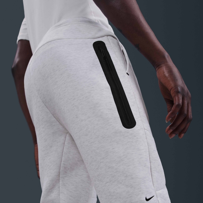 Nike Tech image number 2 Nike Tech image number 2