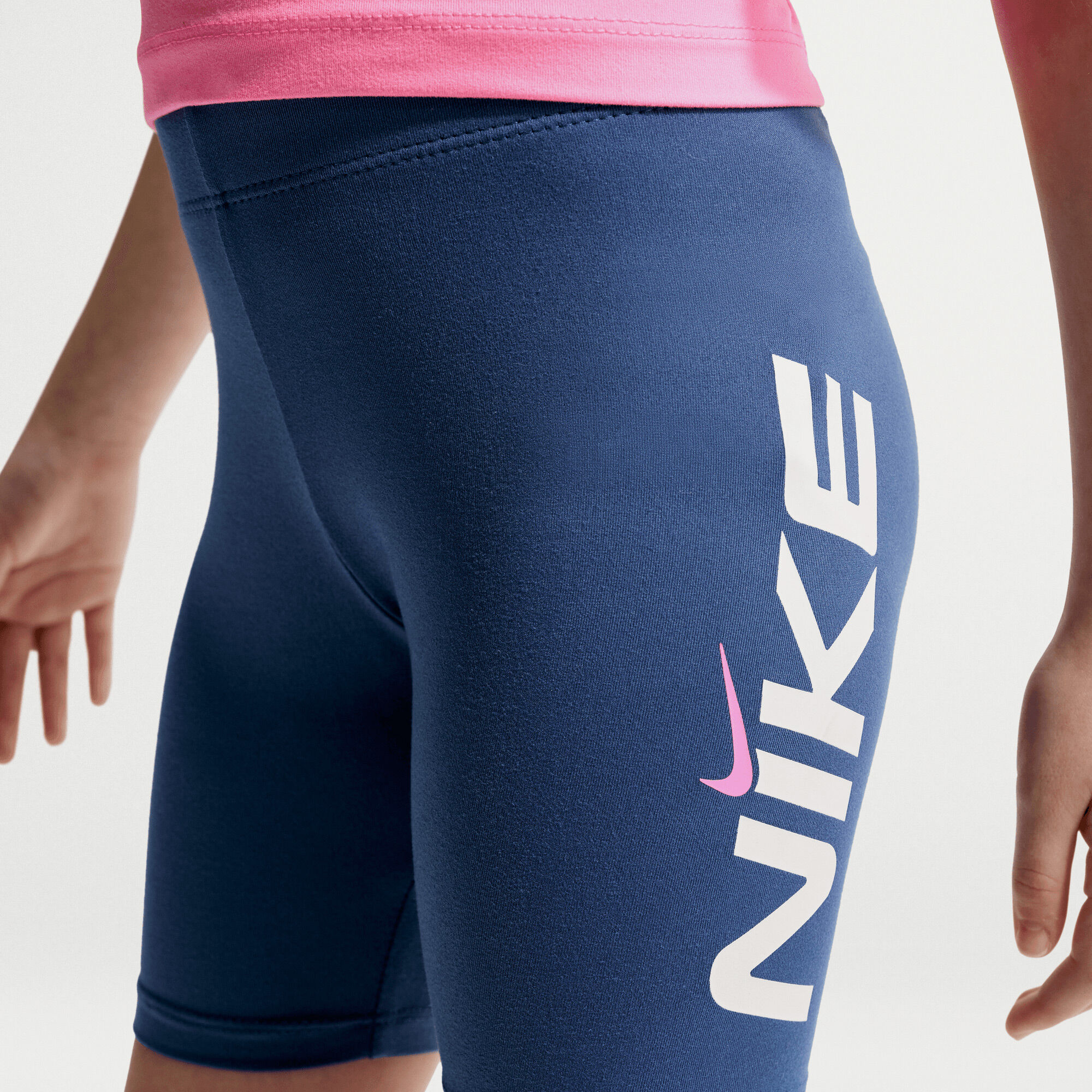 Nike image number 4