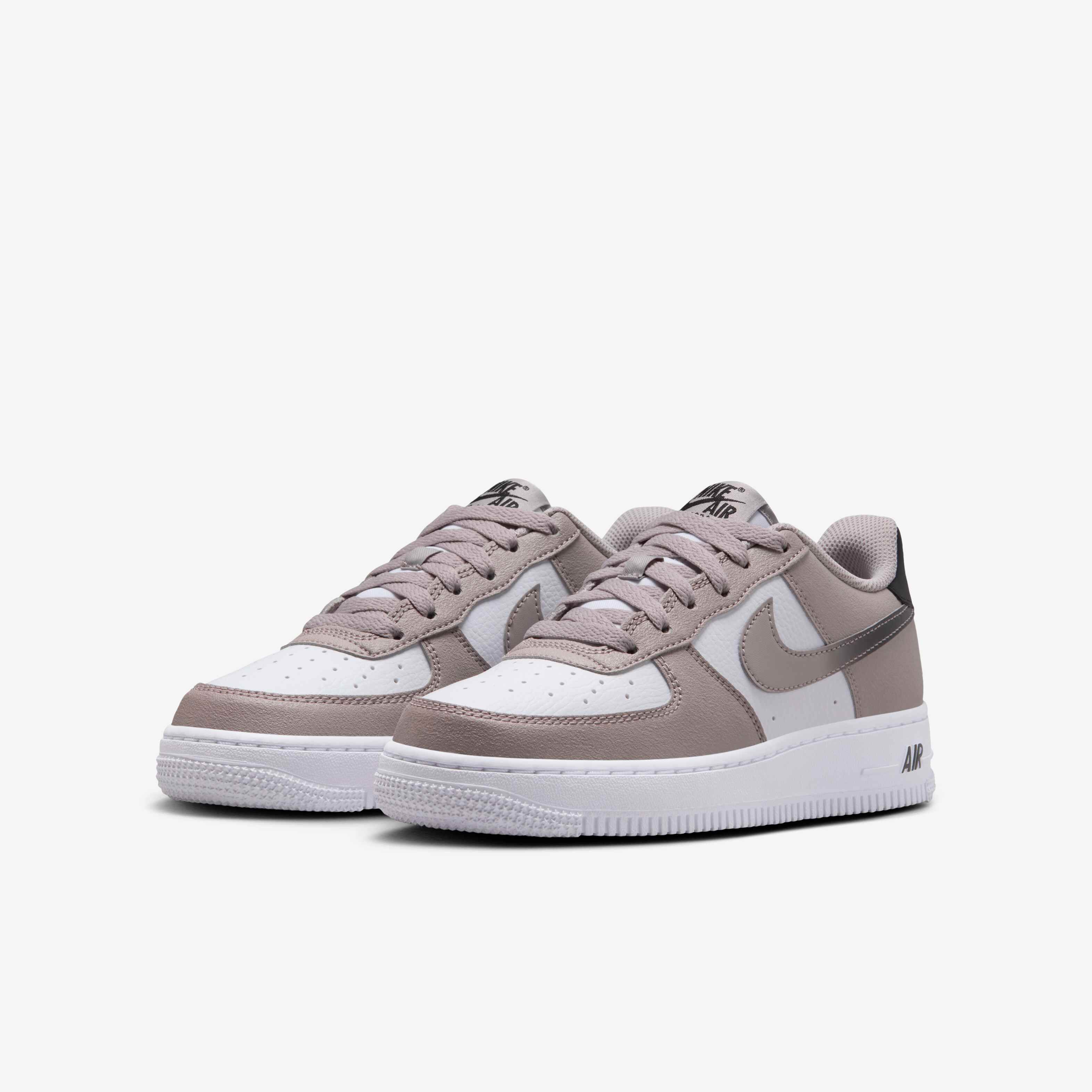 Nike Air Force 1 image number 3