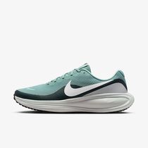 Nike Revolution 8