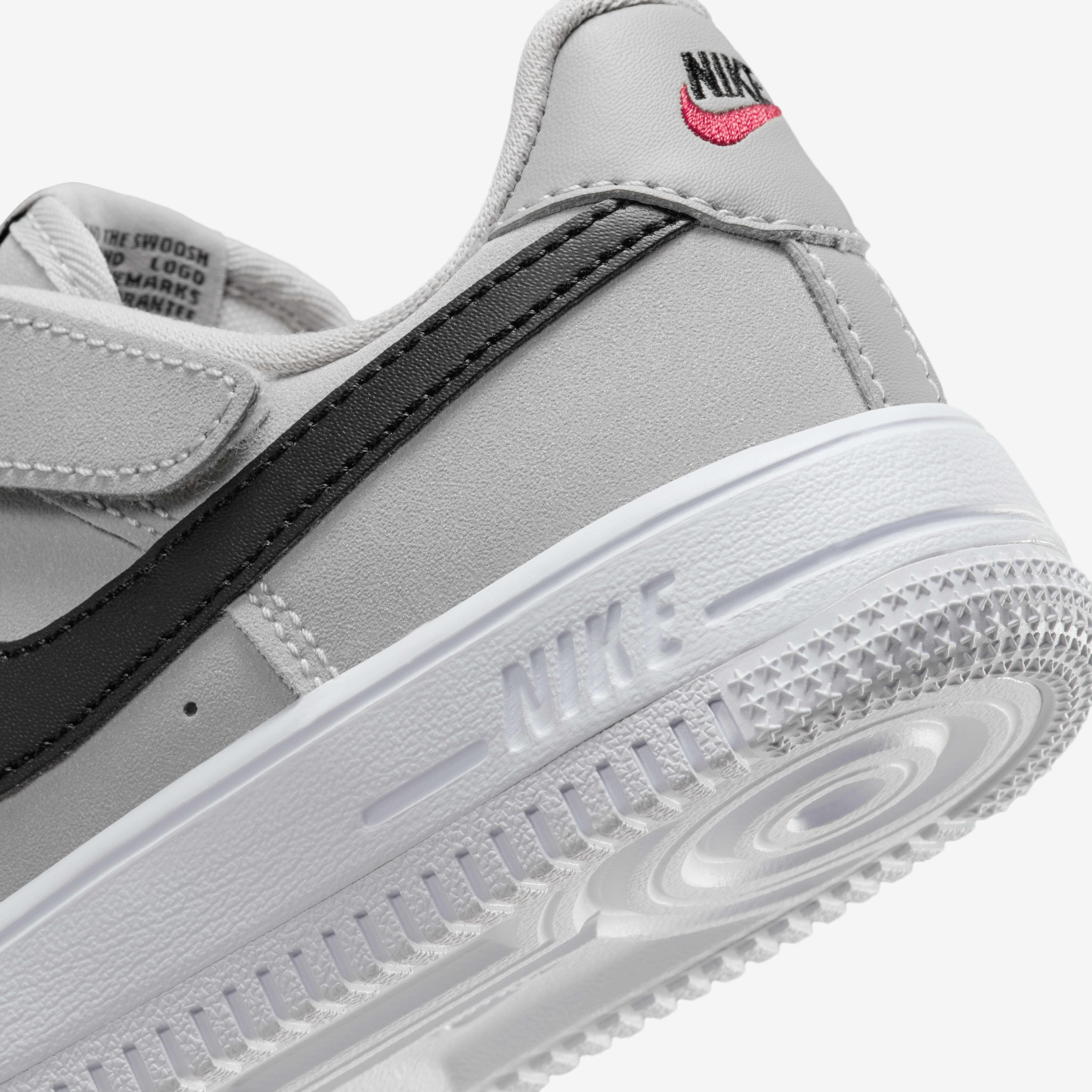 Nike Force 1 Low LV8 EasyOn image number 7