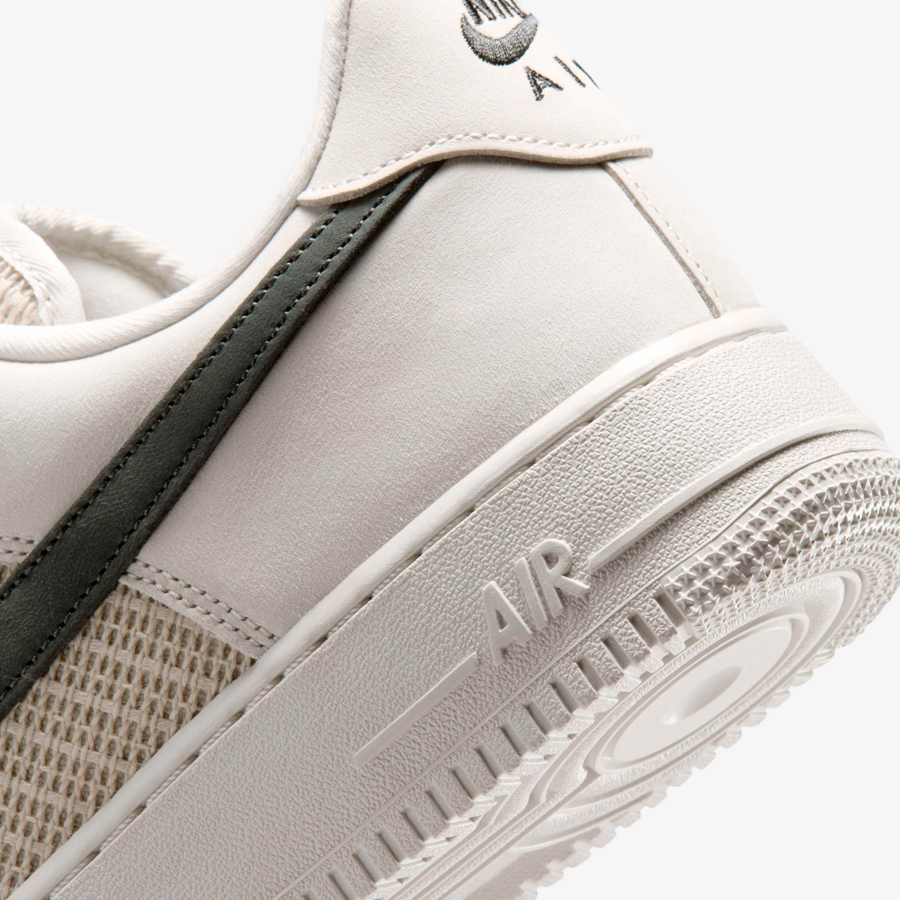 Nike Air Force 1 '07 LV8 image number 7