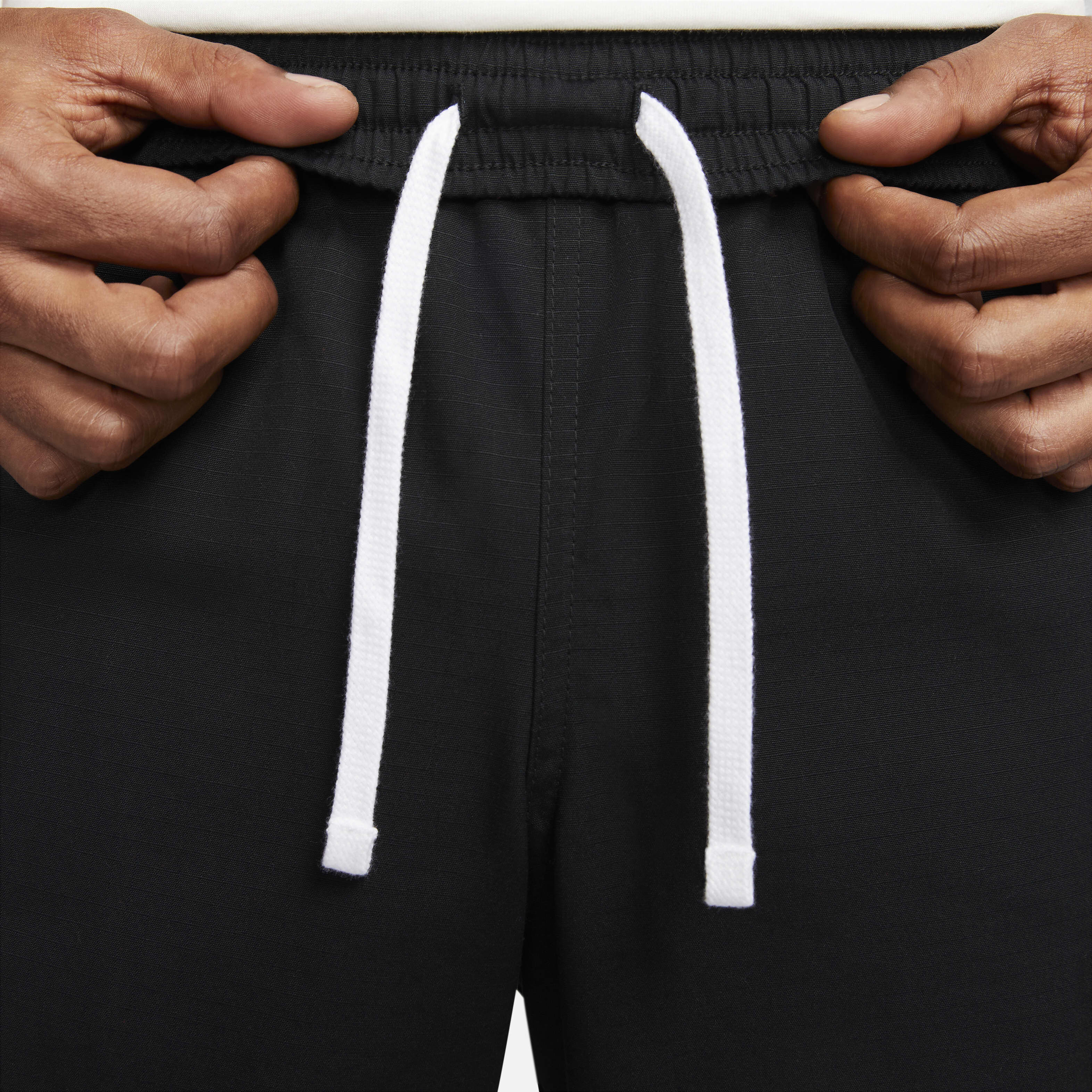 Buy Nike Club Men s Woven Cargo Trousers Nike UAE Official