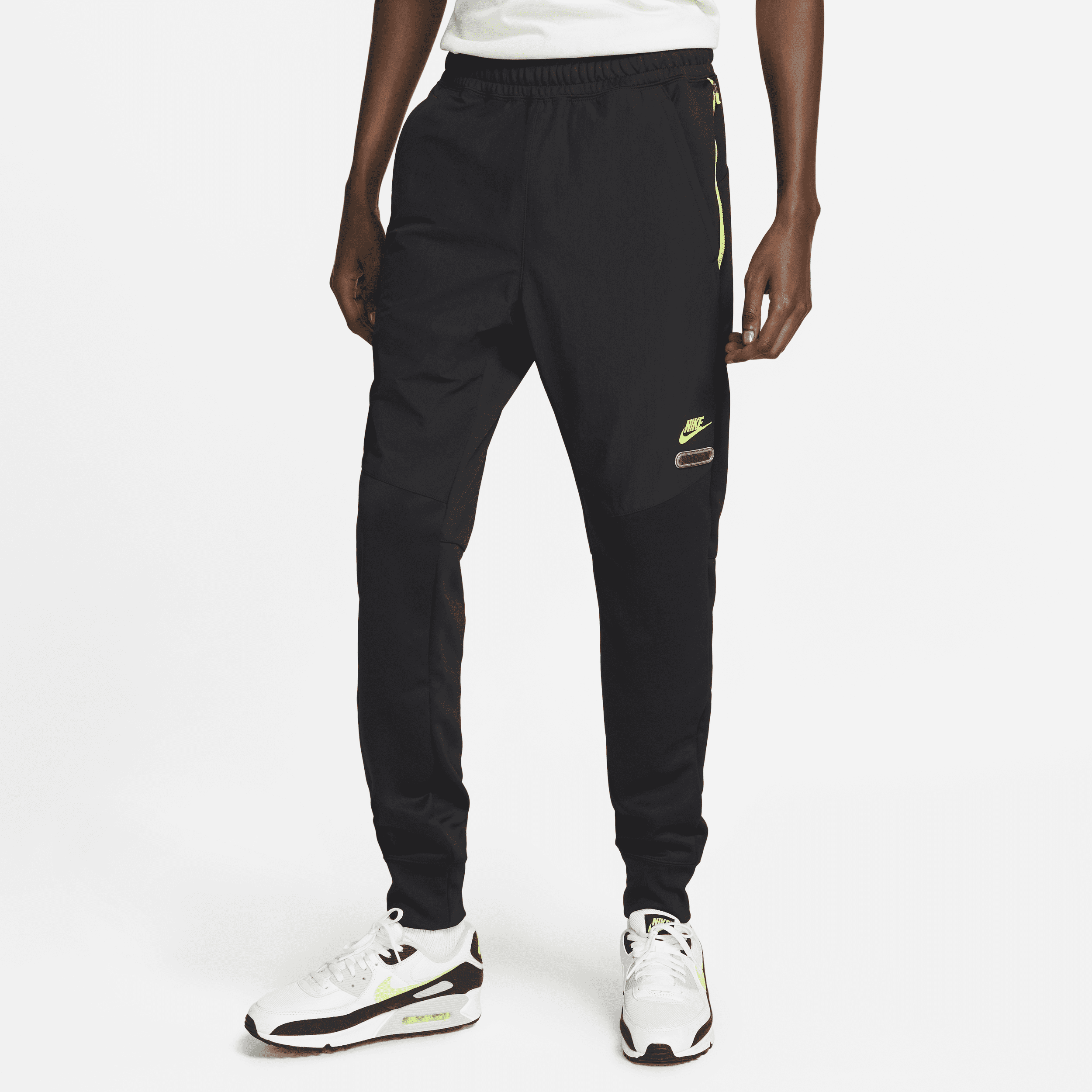 Nike tribute 2025 joggers slim fit