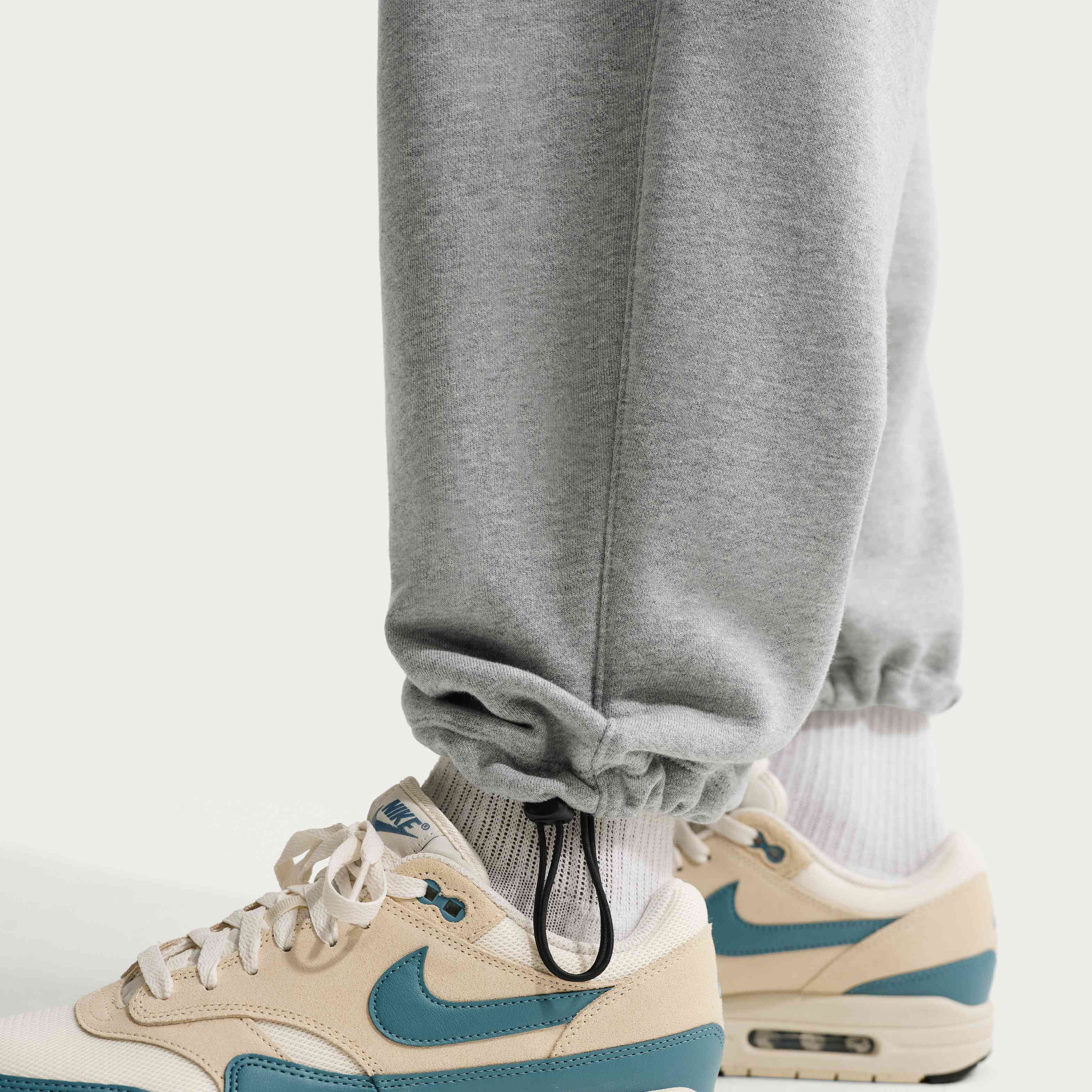 Nike Sportswear Club image number 5