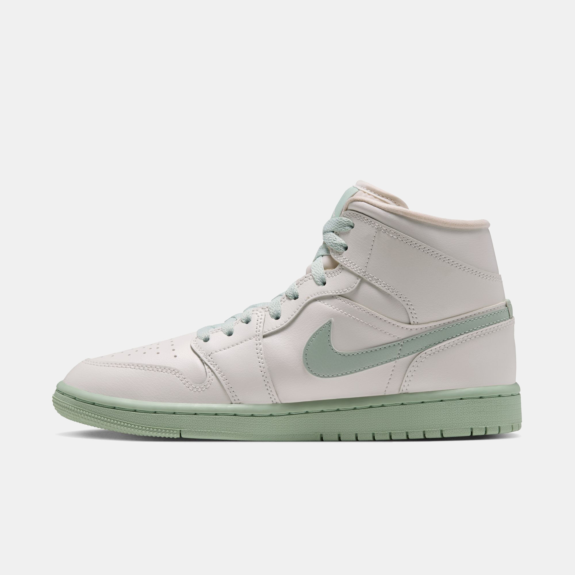 Air Jordan 1 Mid image number 5