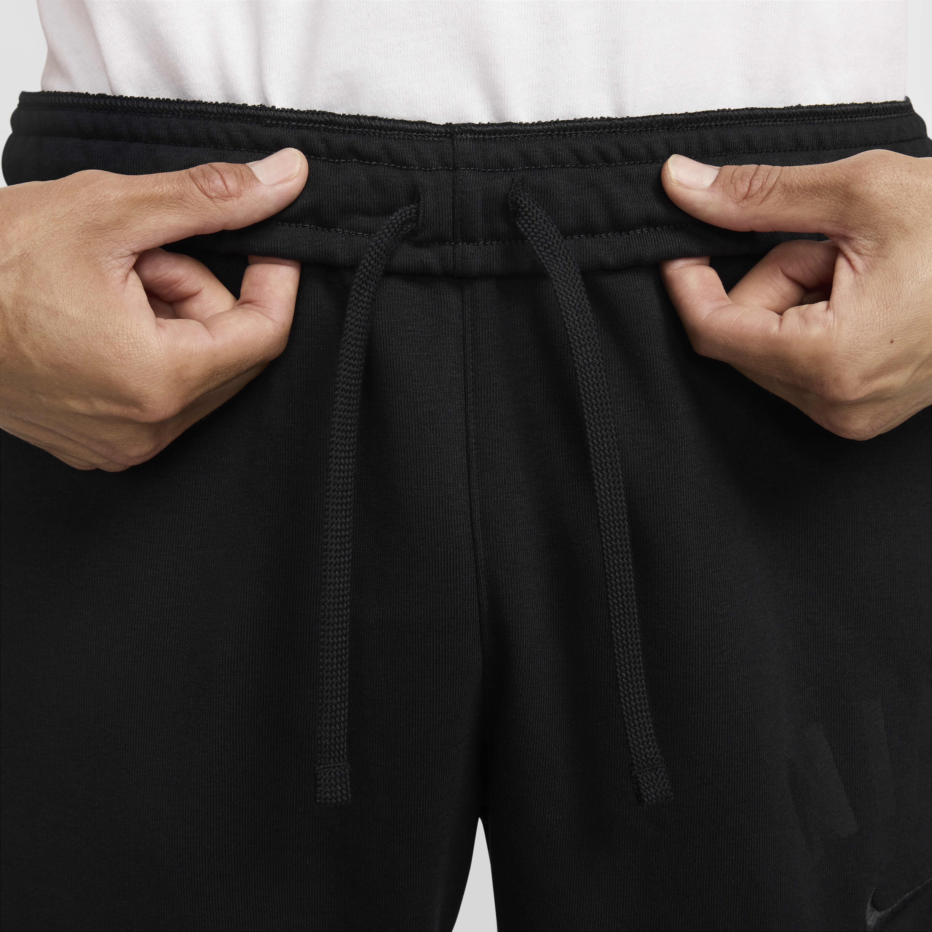 Buy Nike Swoosh Men s Dri FIT Fleece Fitness Joggers Nike UAE Official