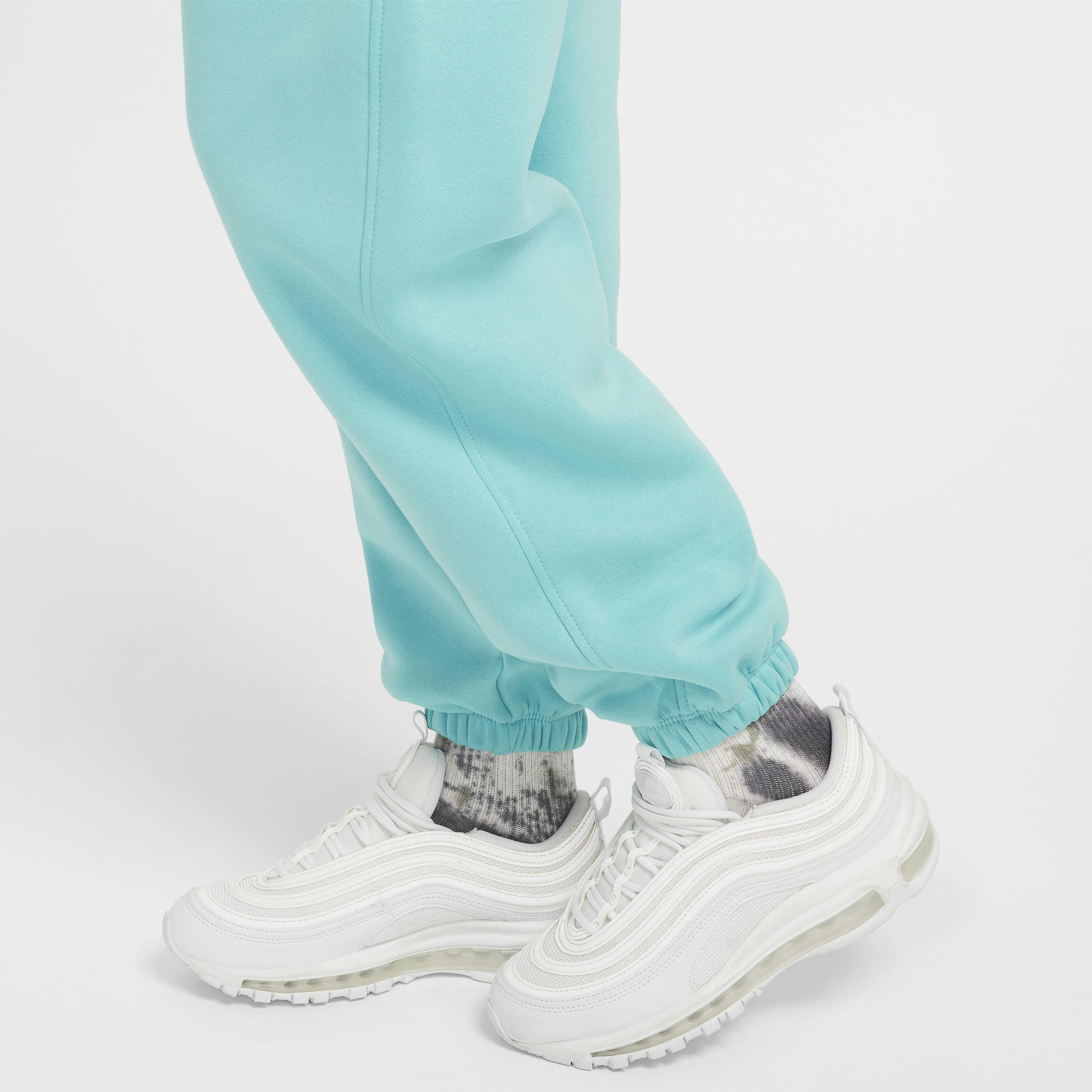 نايكي سبورتسوير كلوب فليس image number 4