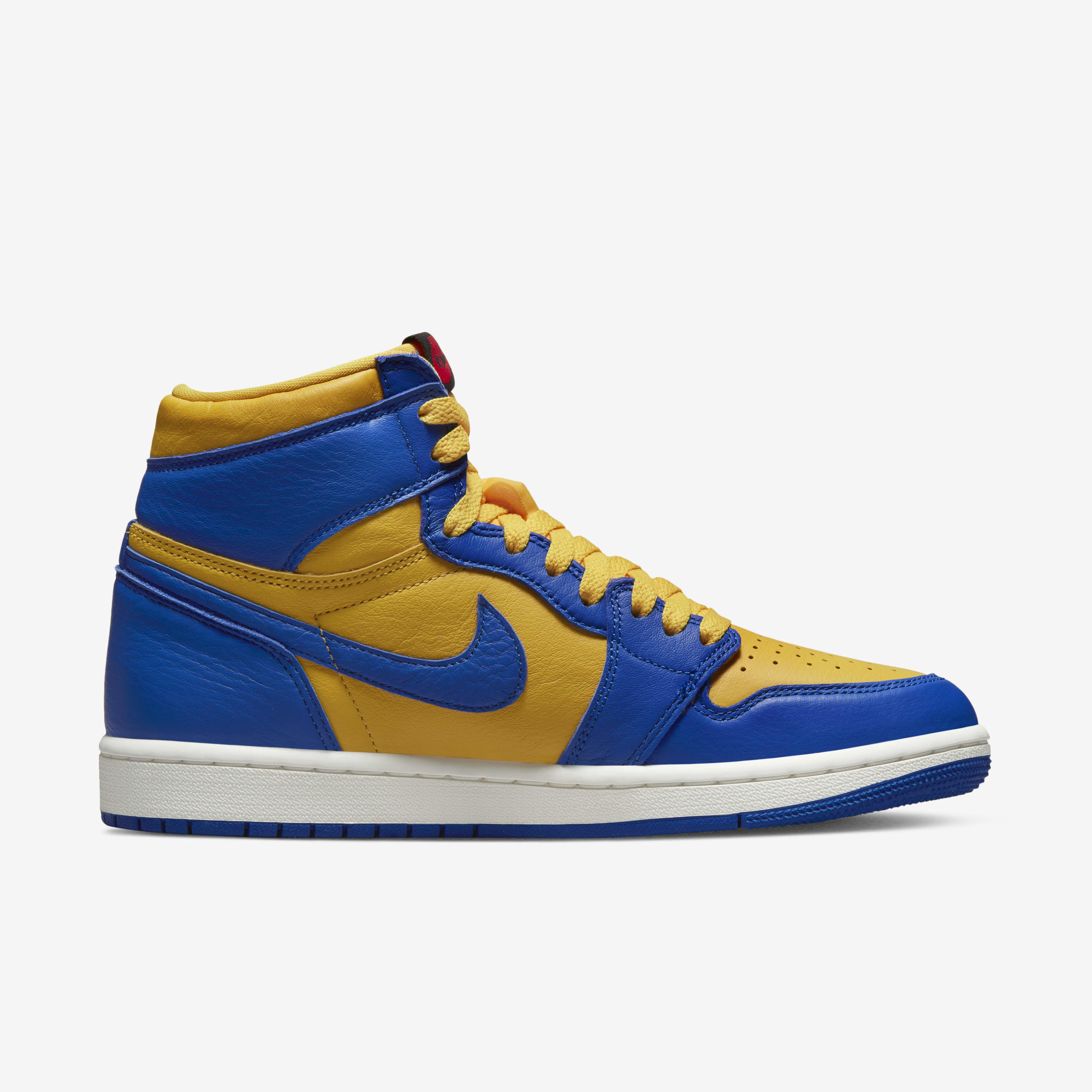Air Jordan 1 Retro High OG image number 2