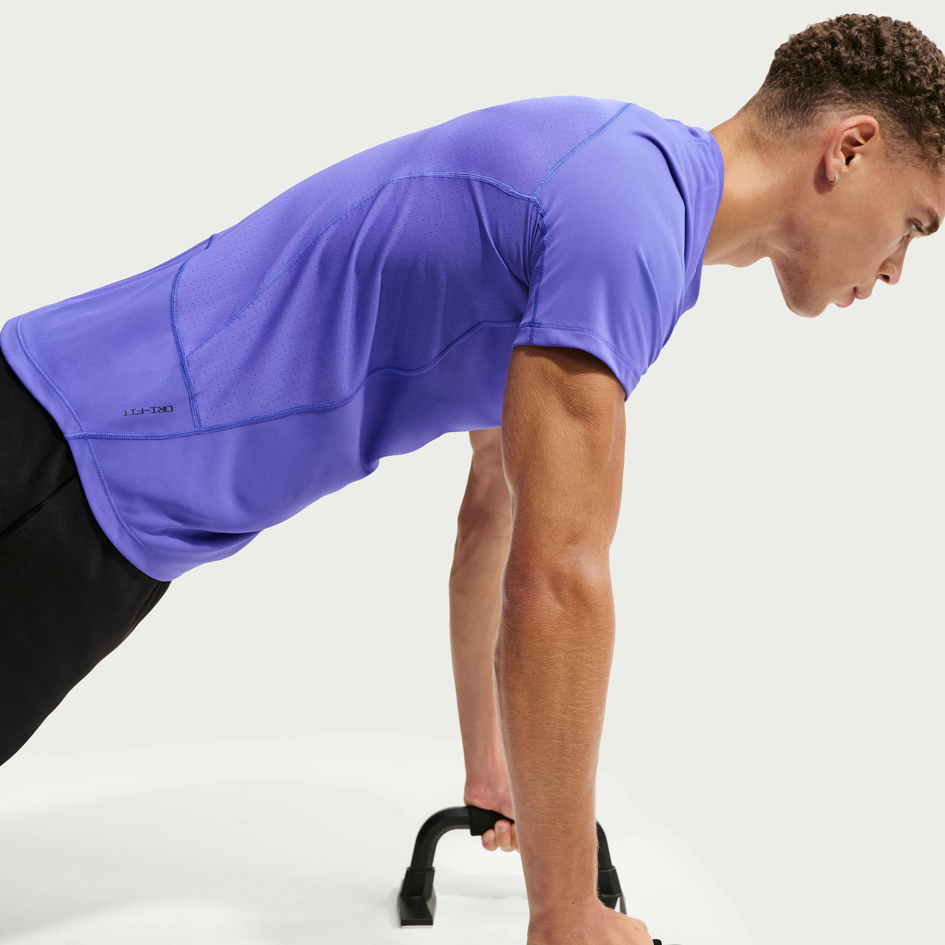 Nike Pro Training image number 2