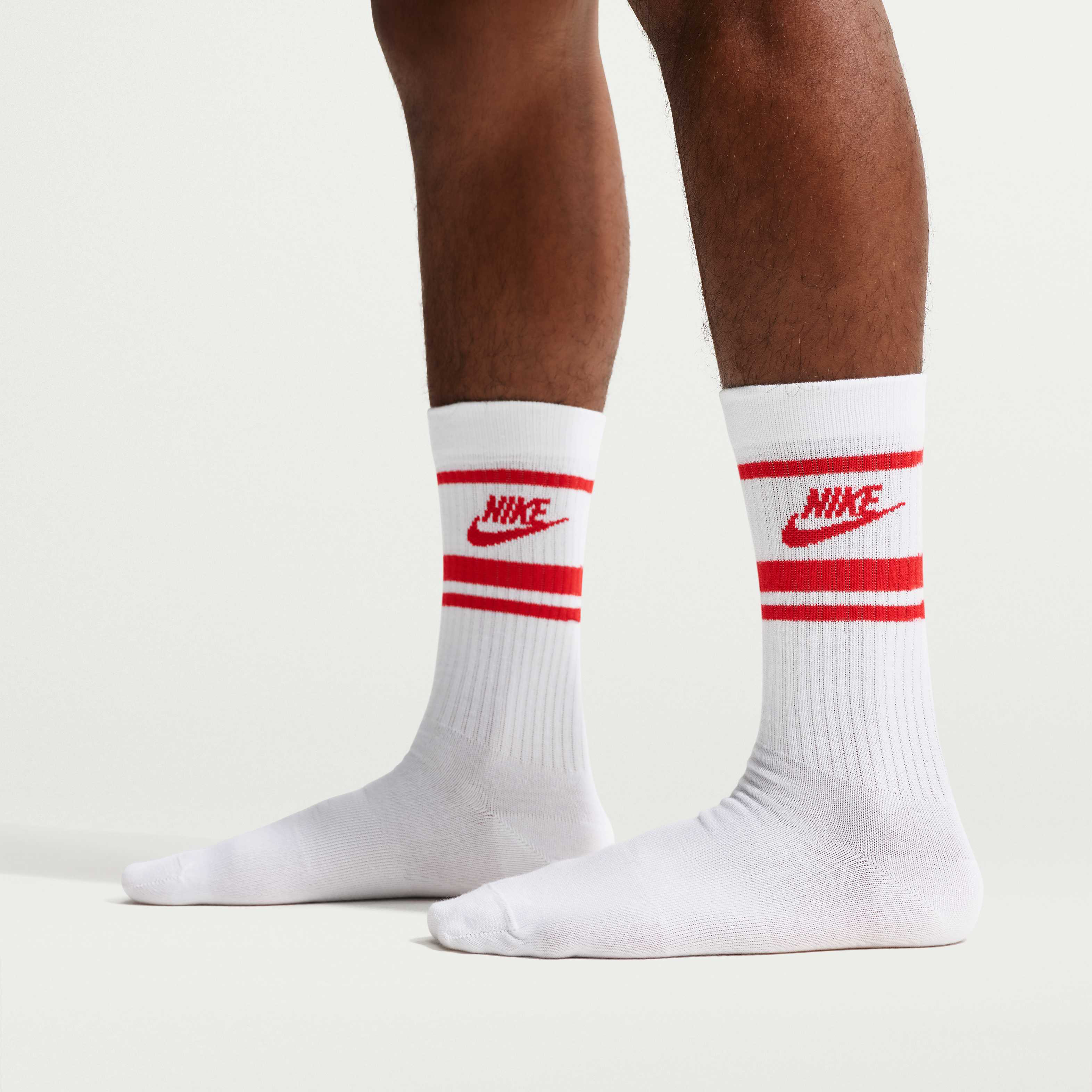 Nike Sportswear Dri-FIT Everyday Essential image number 2