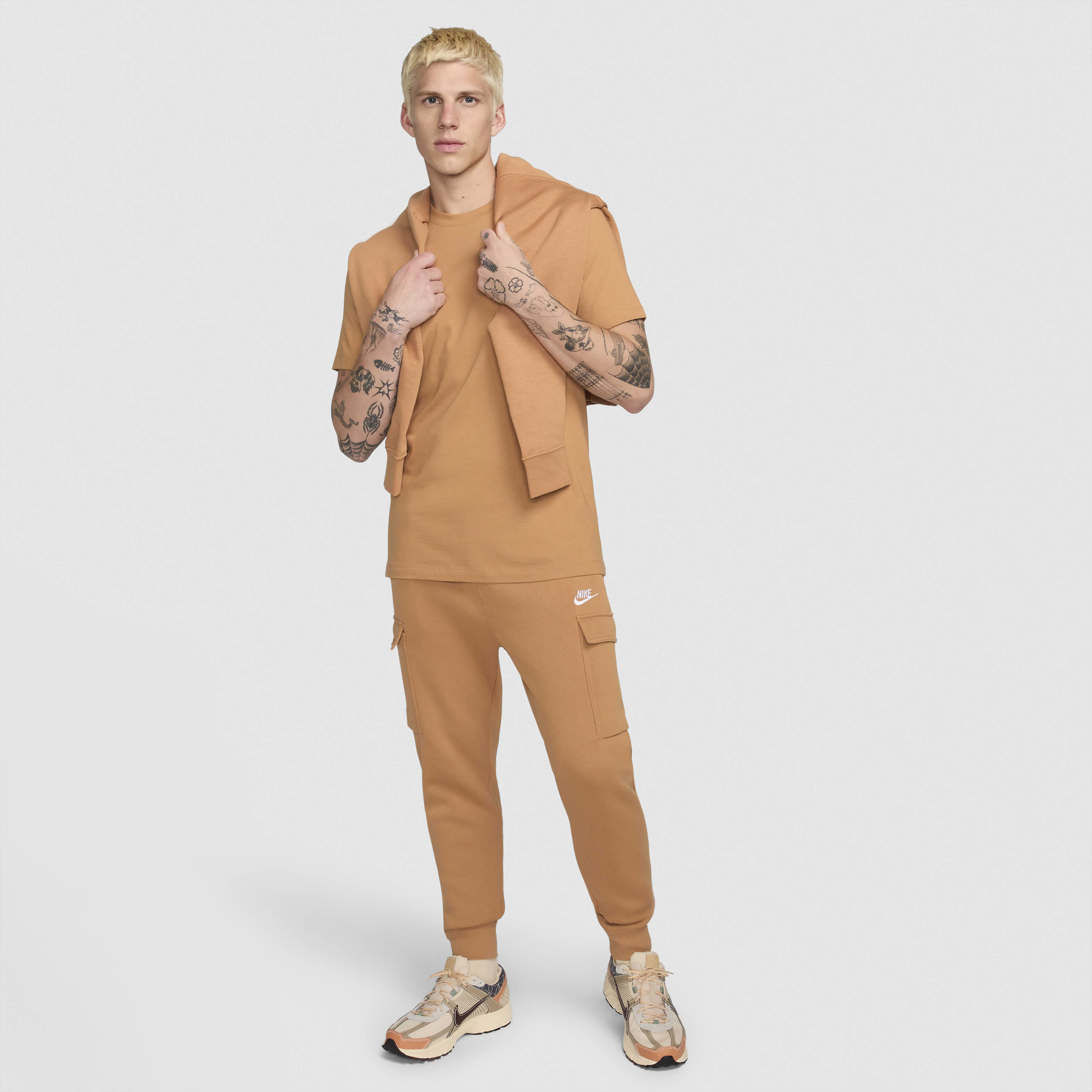 Nike men's cargo fleece pants hot sale