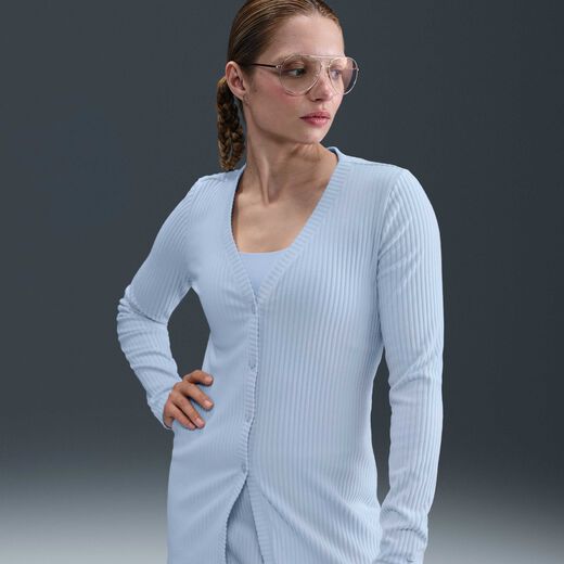 نايكي سبورتسوير تشيل نت