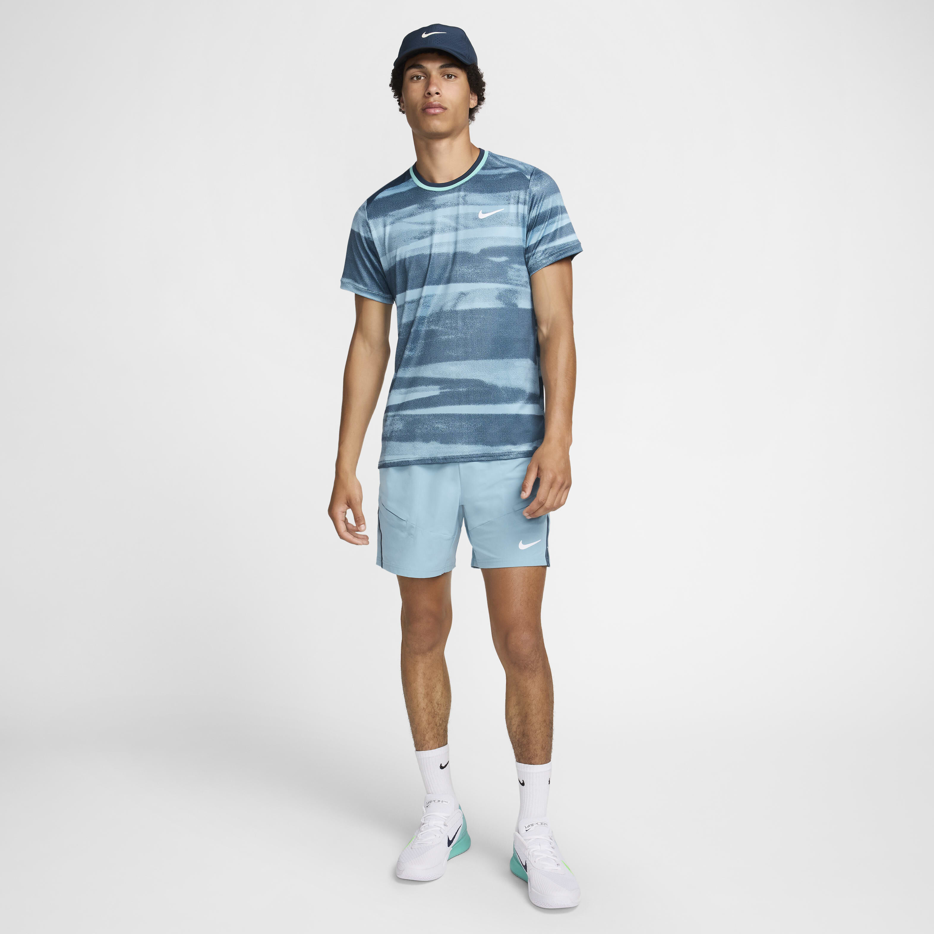 NikeCourt Advantage image number 6