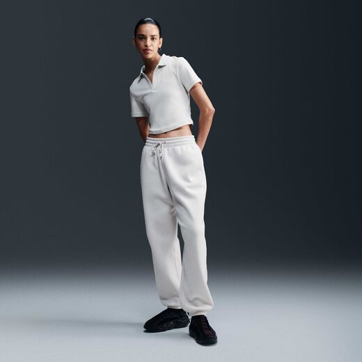 نايكي سبورتسوير فينيكس فليس