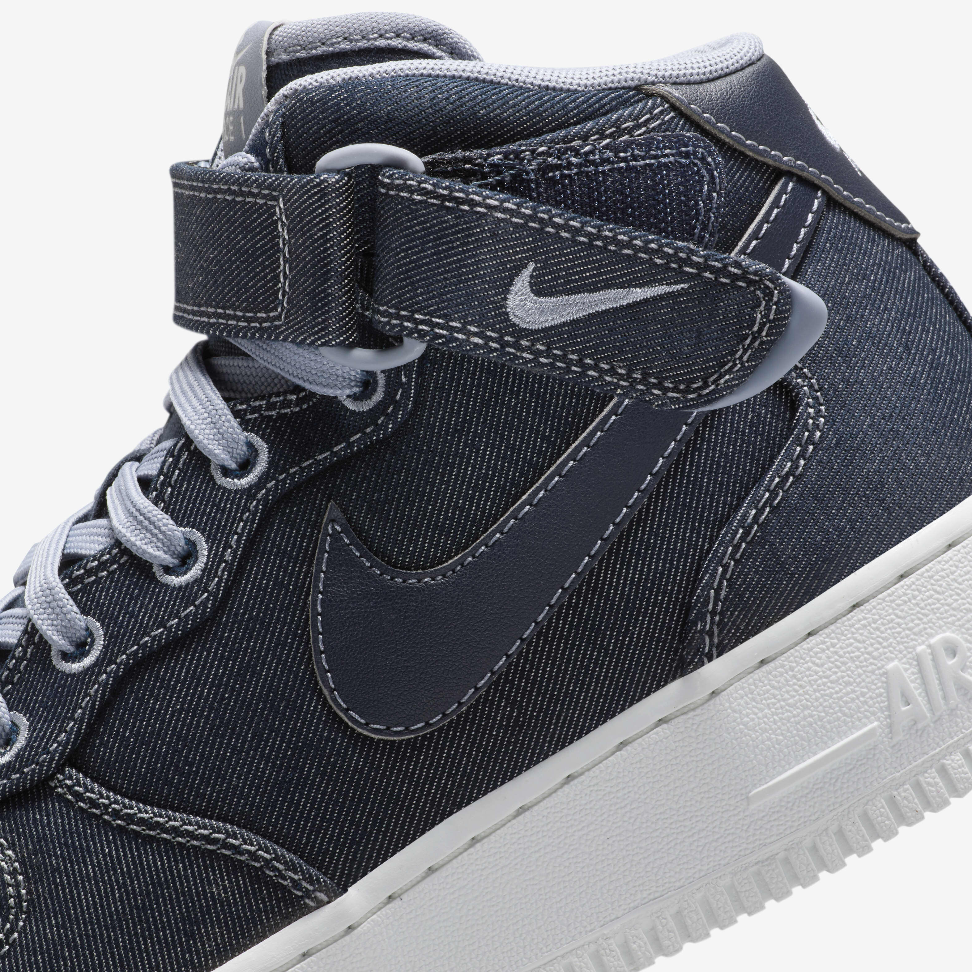 Nike Air Force 1 '07 Mid image number 8