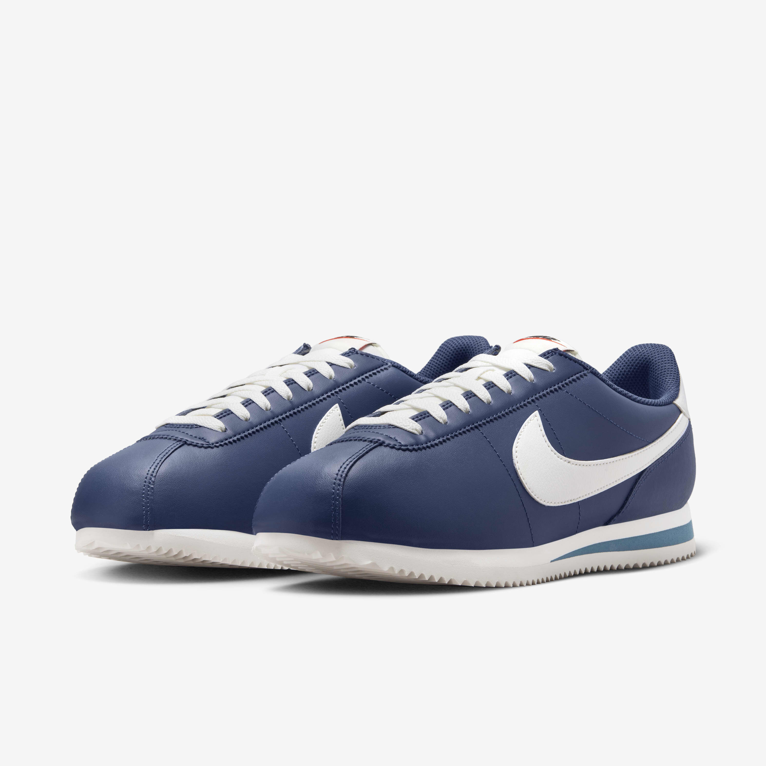 Nike Cortez Leather image number 4