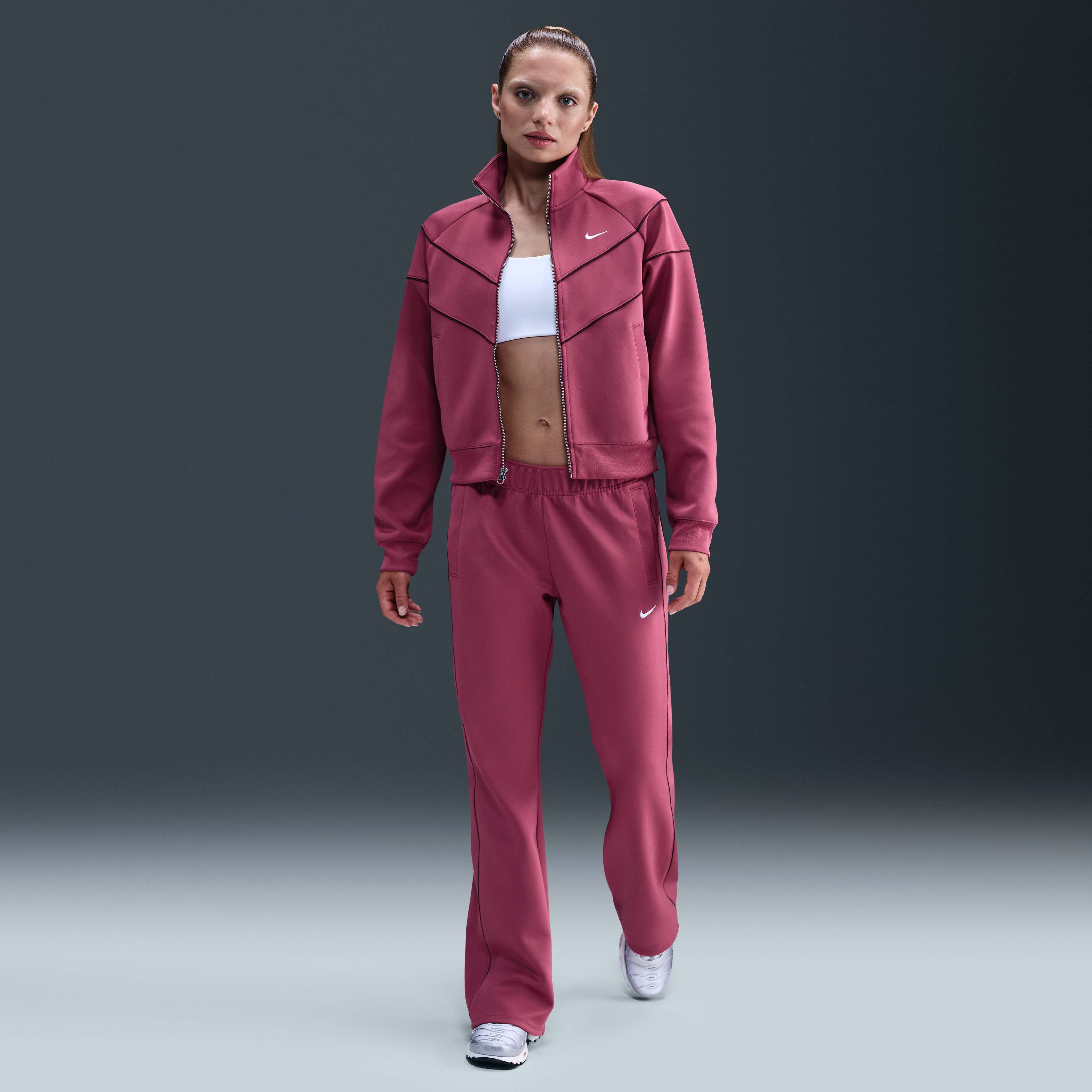 نايكي سبورتسوير ويندرانر image number 0