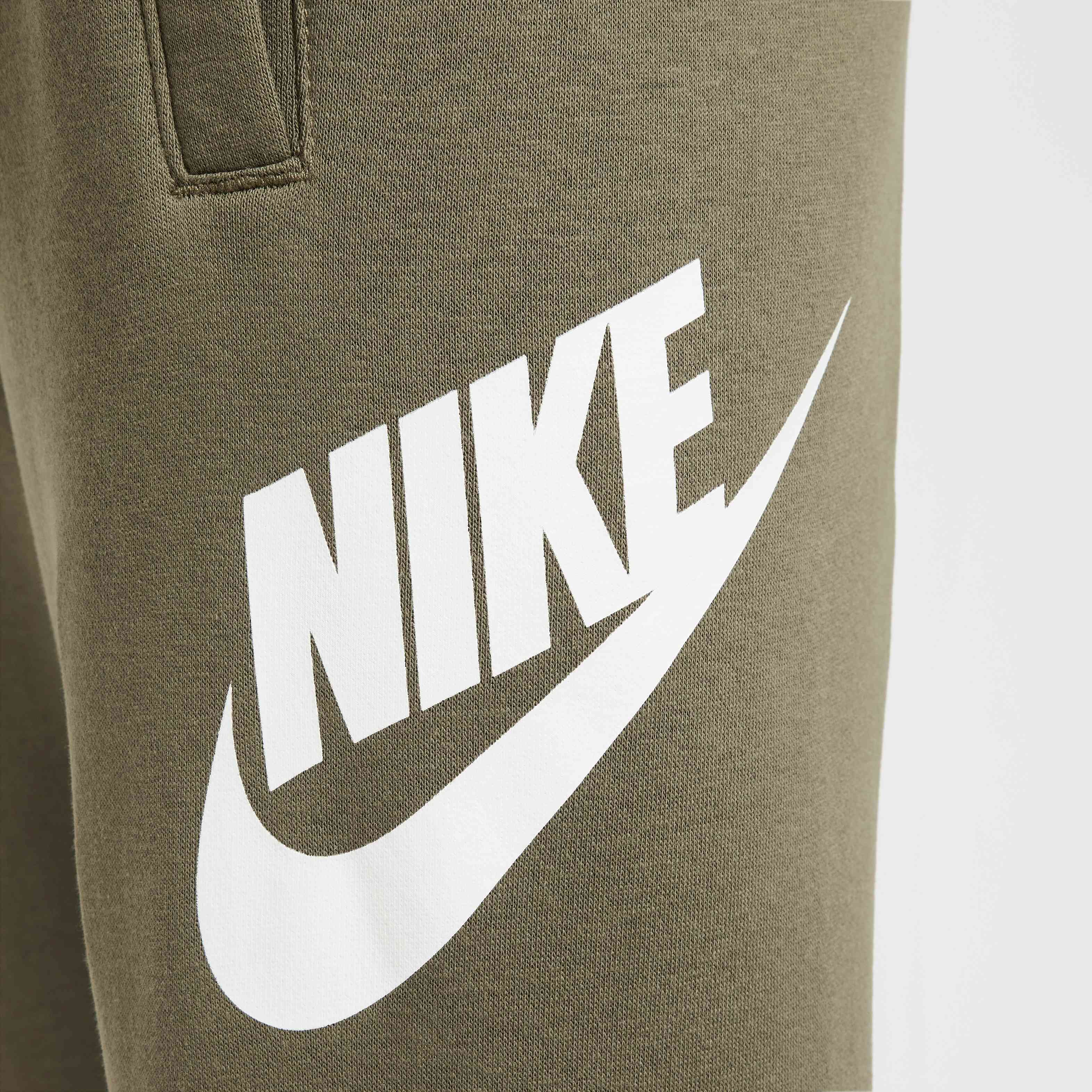 Nike Club Fleece image number 4