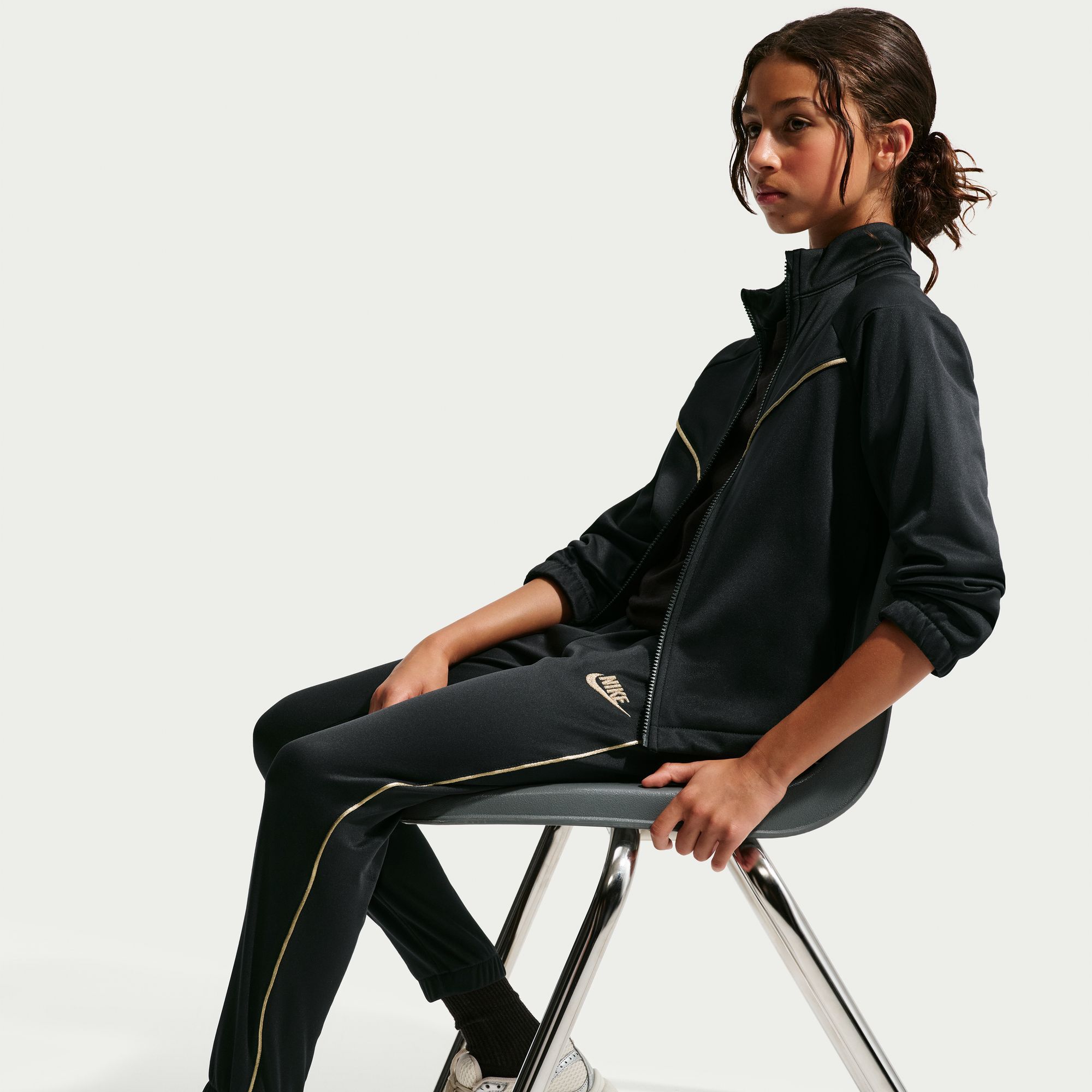 Nike image number 7