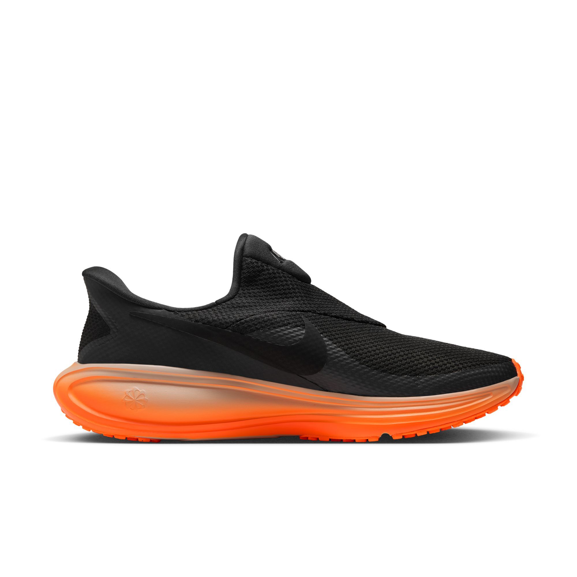 Nike Revolution 8 EasyOn image number 6