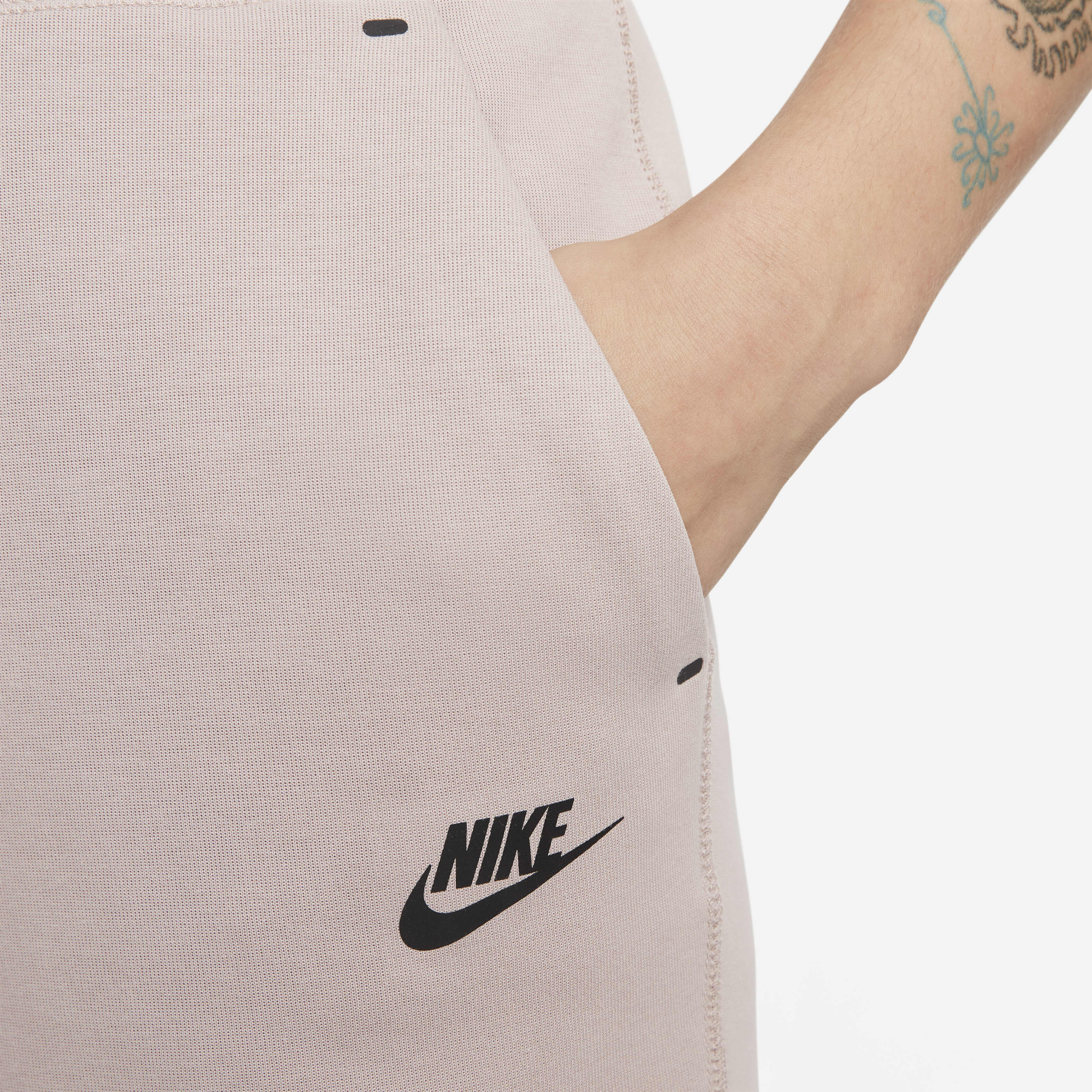 Nike Sportswear Tech Fleece image number 2