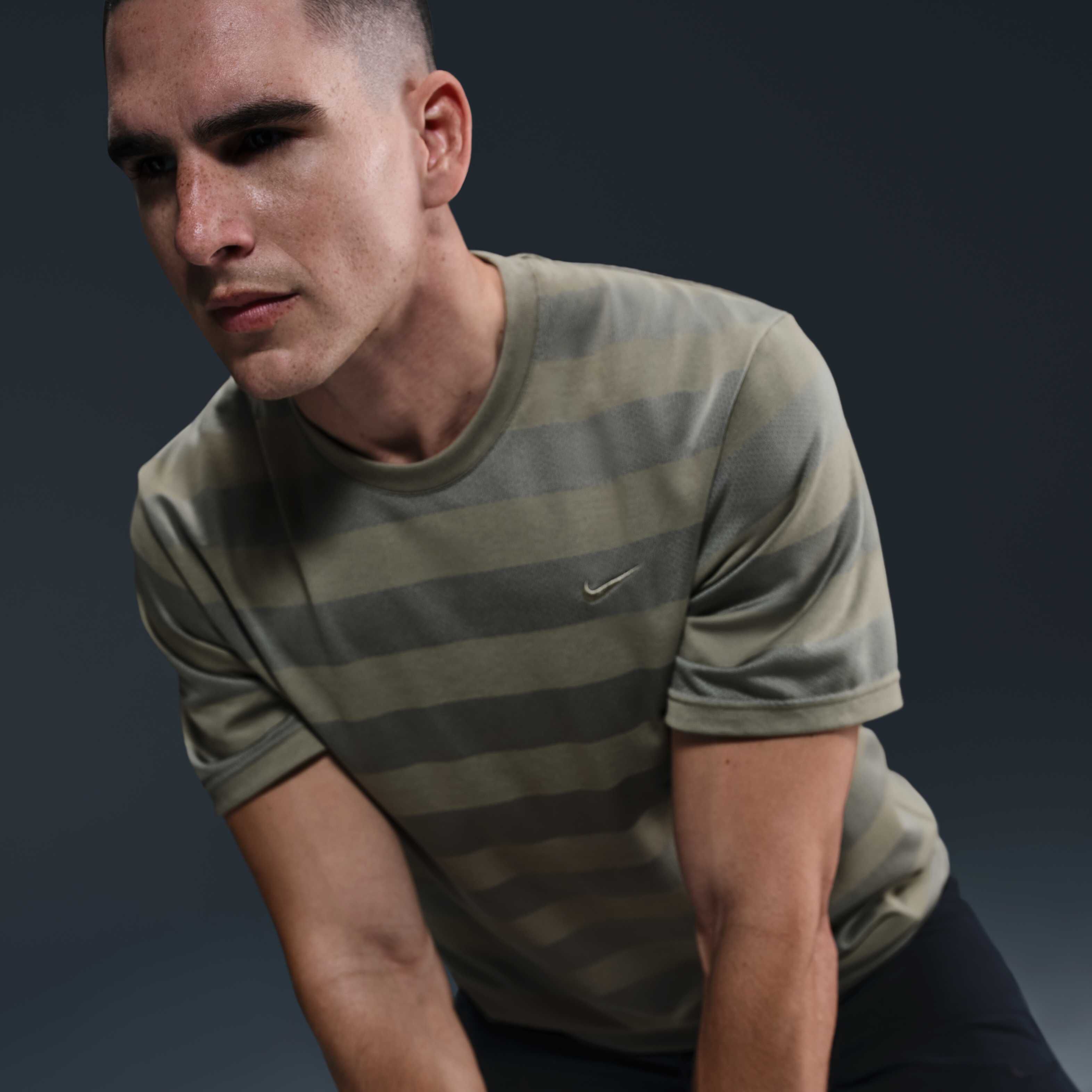 Nike Primary image number 2