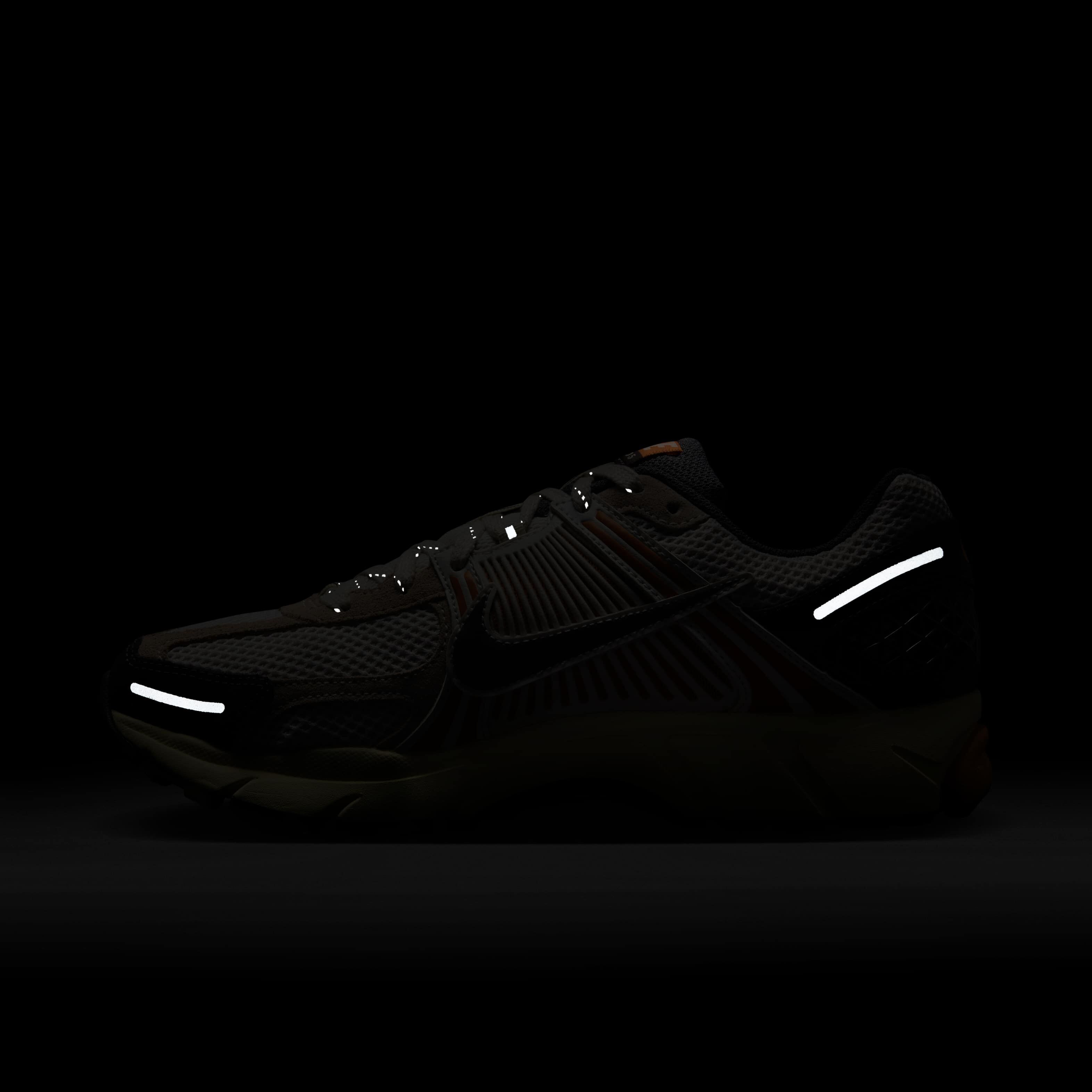 Nike Zoom Vomero 5 image number 11