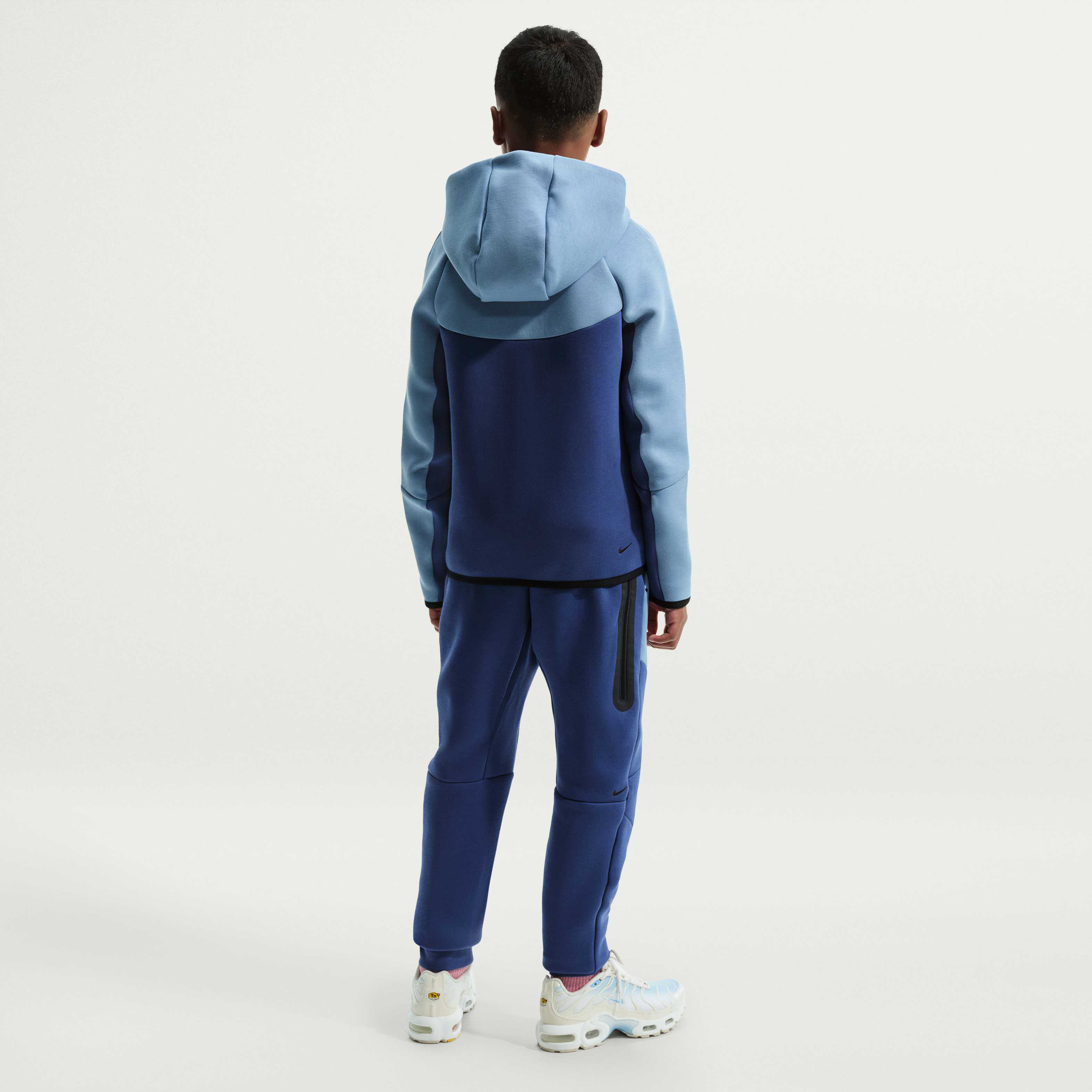Nike Sportswear Tech Fleece image number 4
