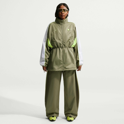 نايكي سورتسوير شوكس