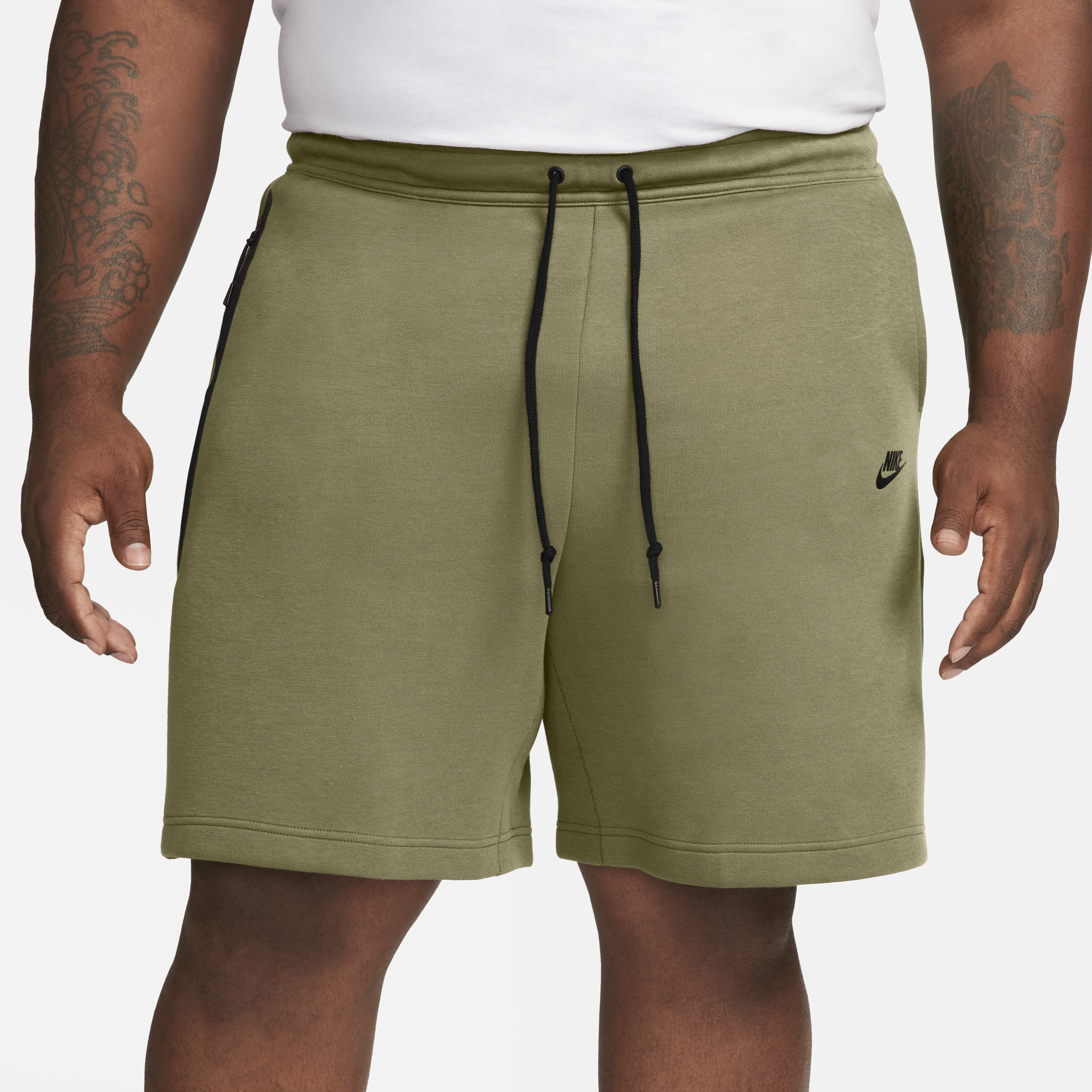 Nike shop tech short