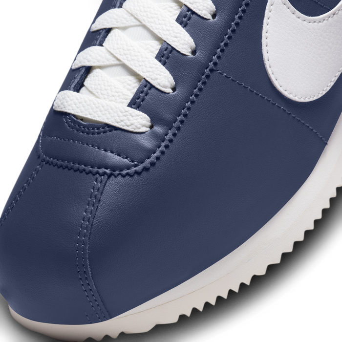 Navy blue nike cortez sales