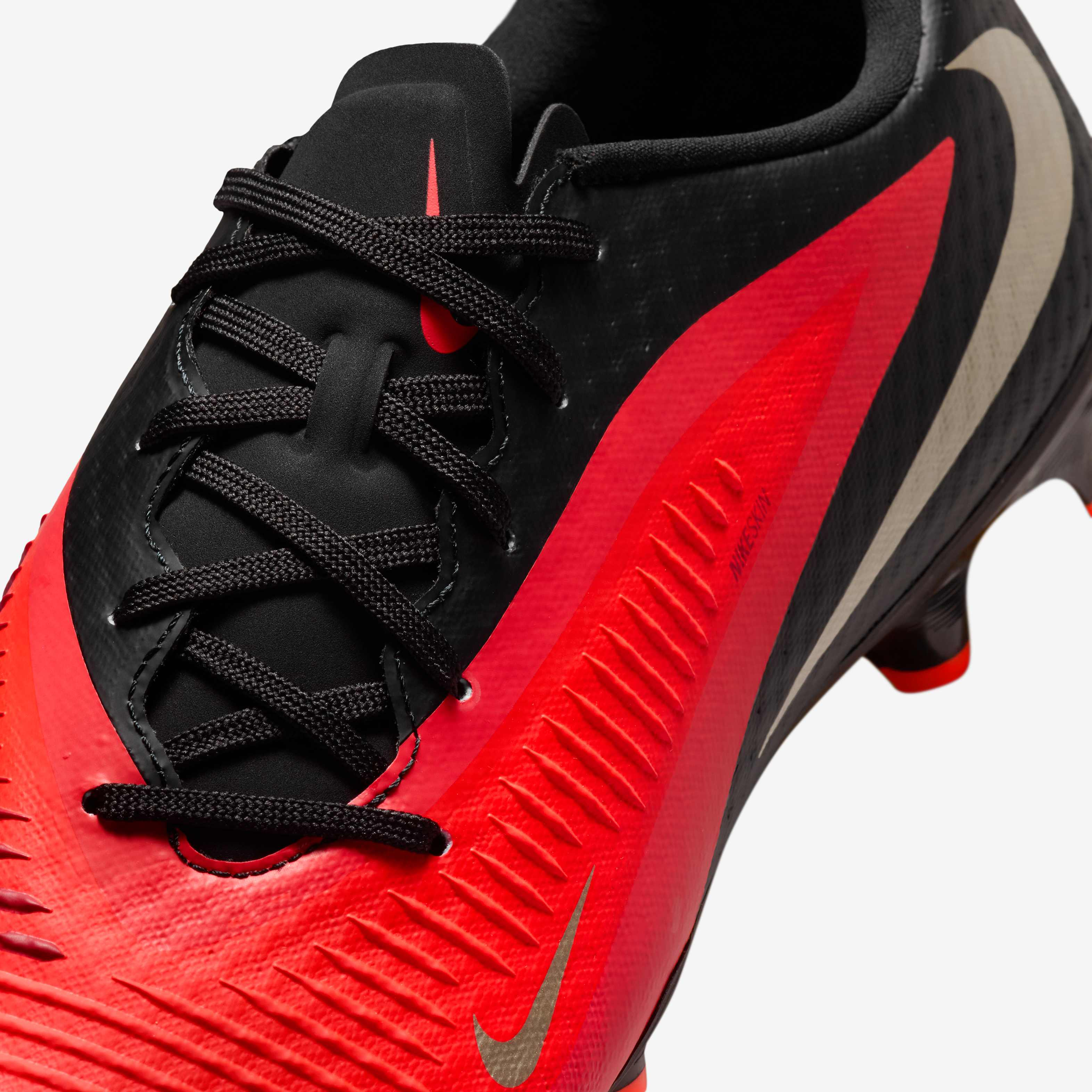 Nike Phantom 6 Low Academy image number 7