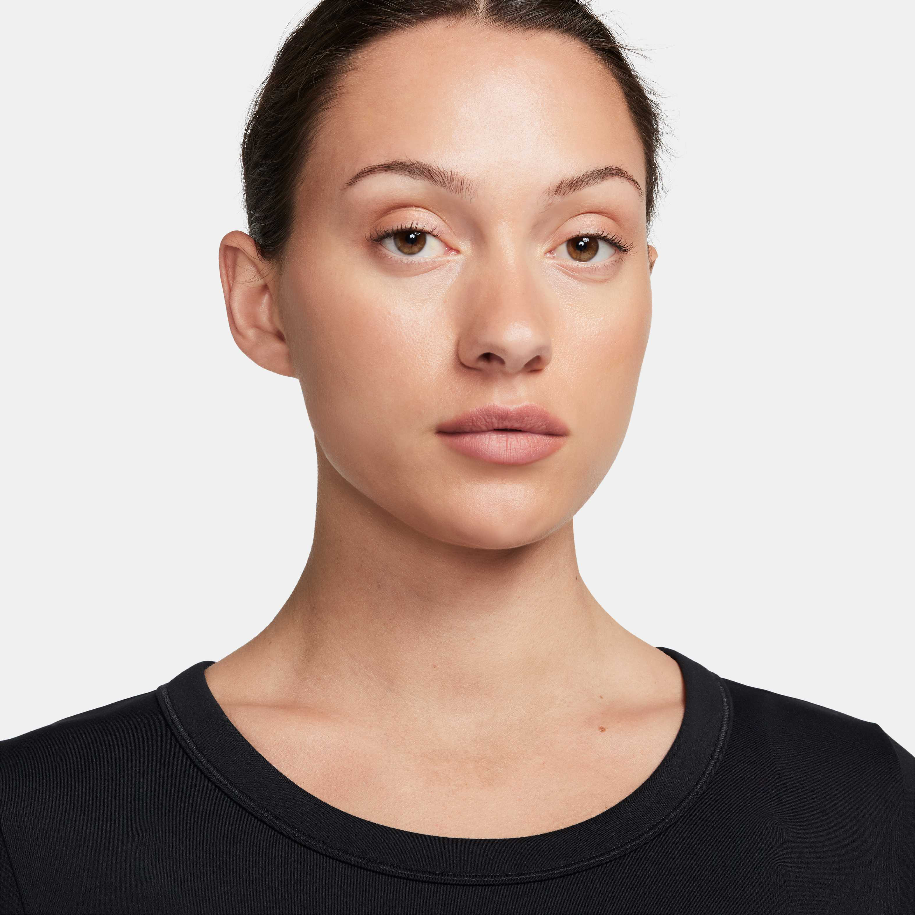 نايكي ون فيتد image number 2