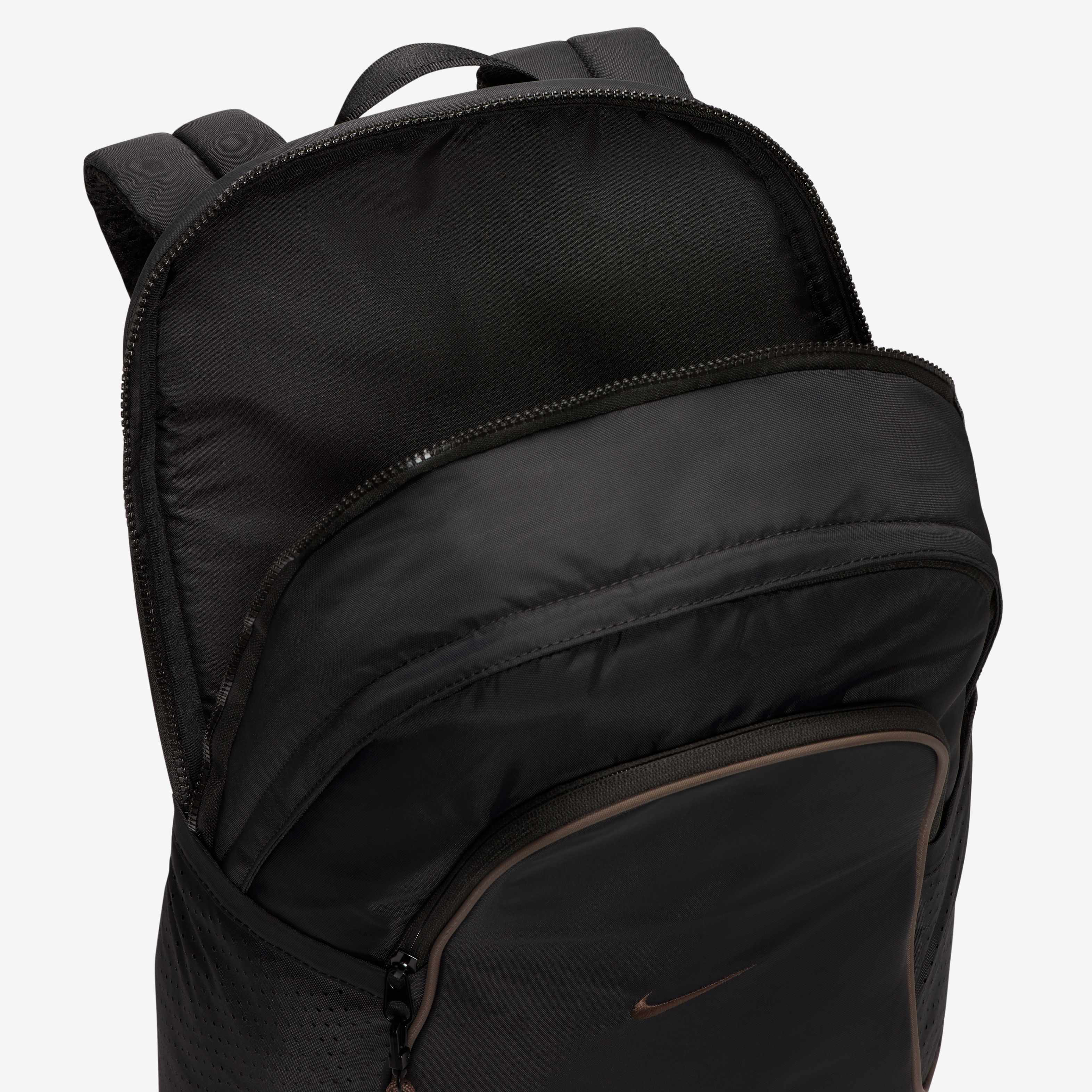 Nike Sportswear Essentials image number 5