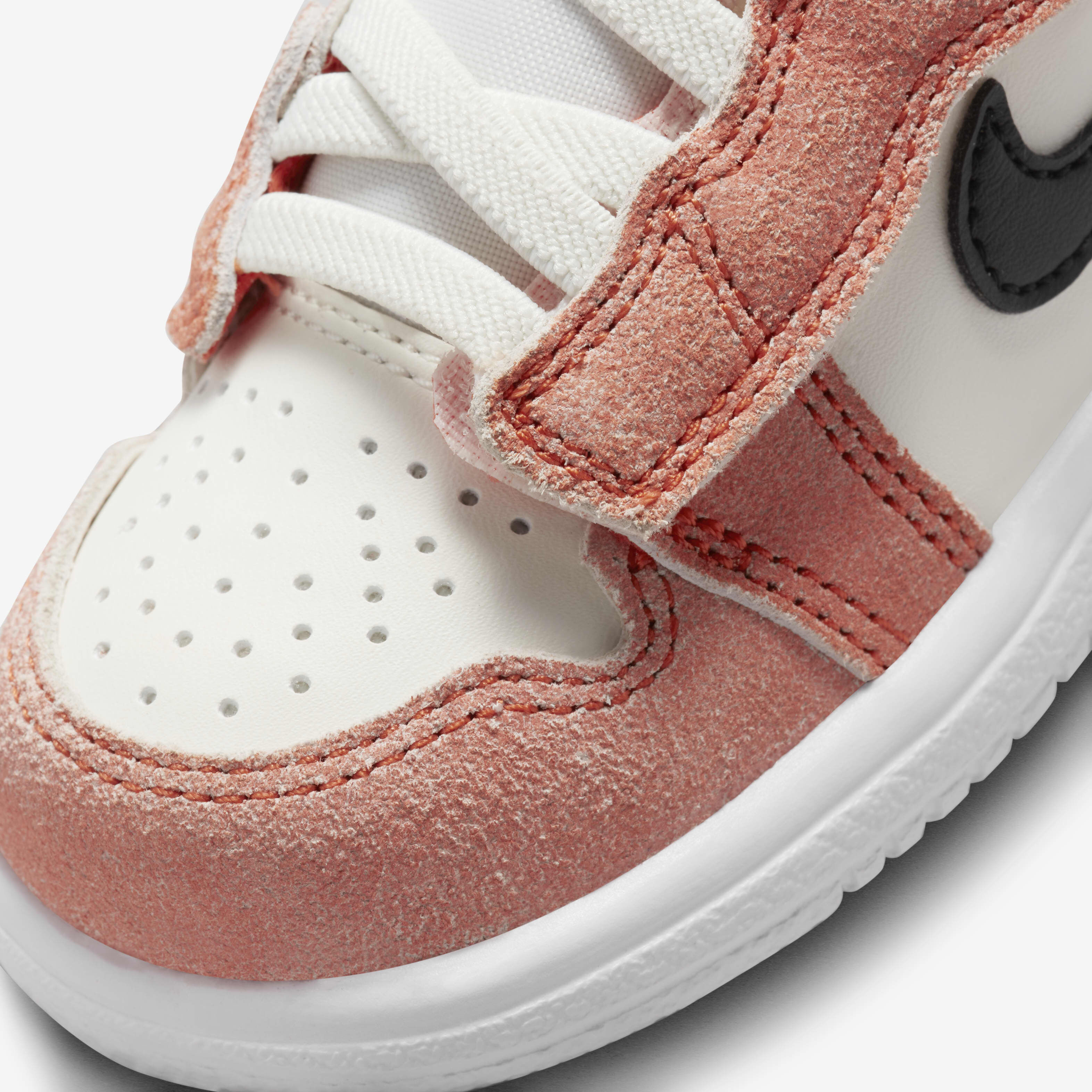 Jordan 1 Mid Alt SE image number 6