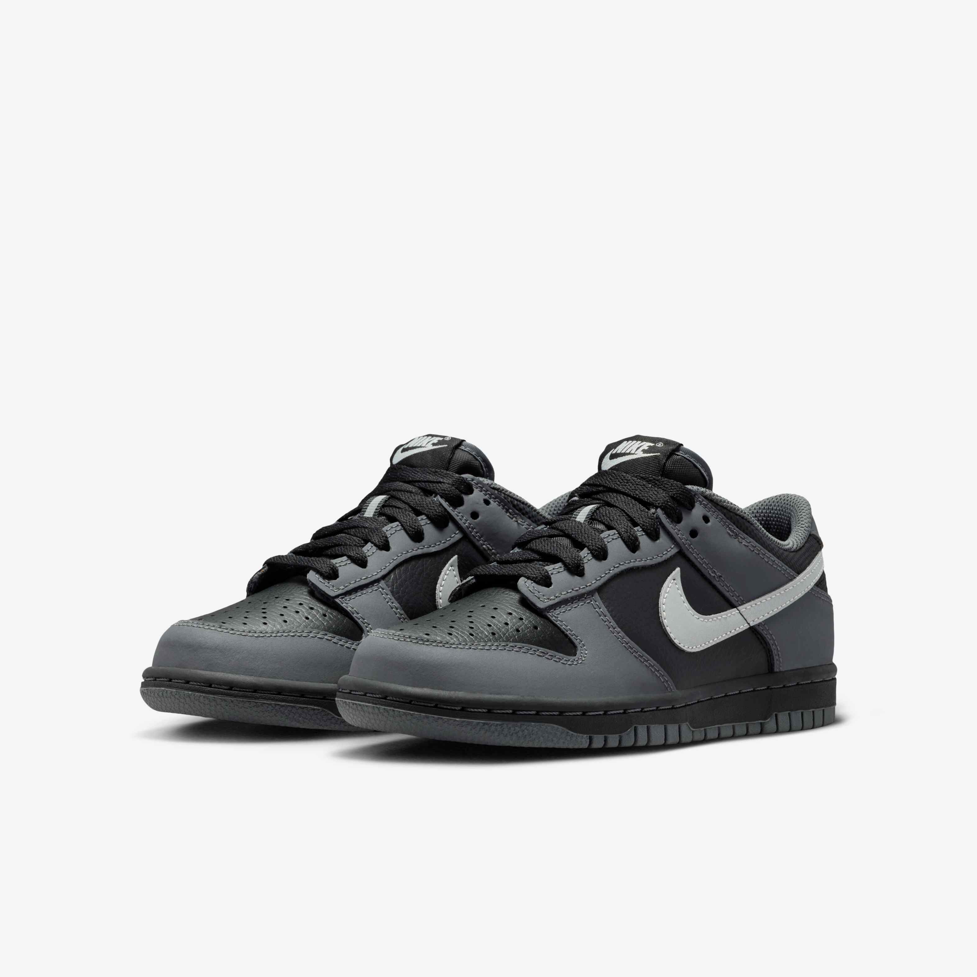Nike Dunk Low image number 4