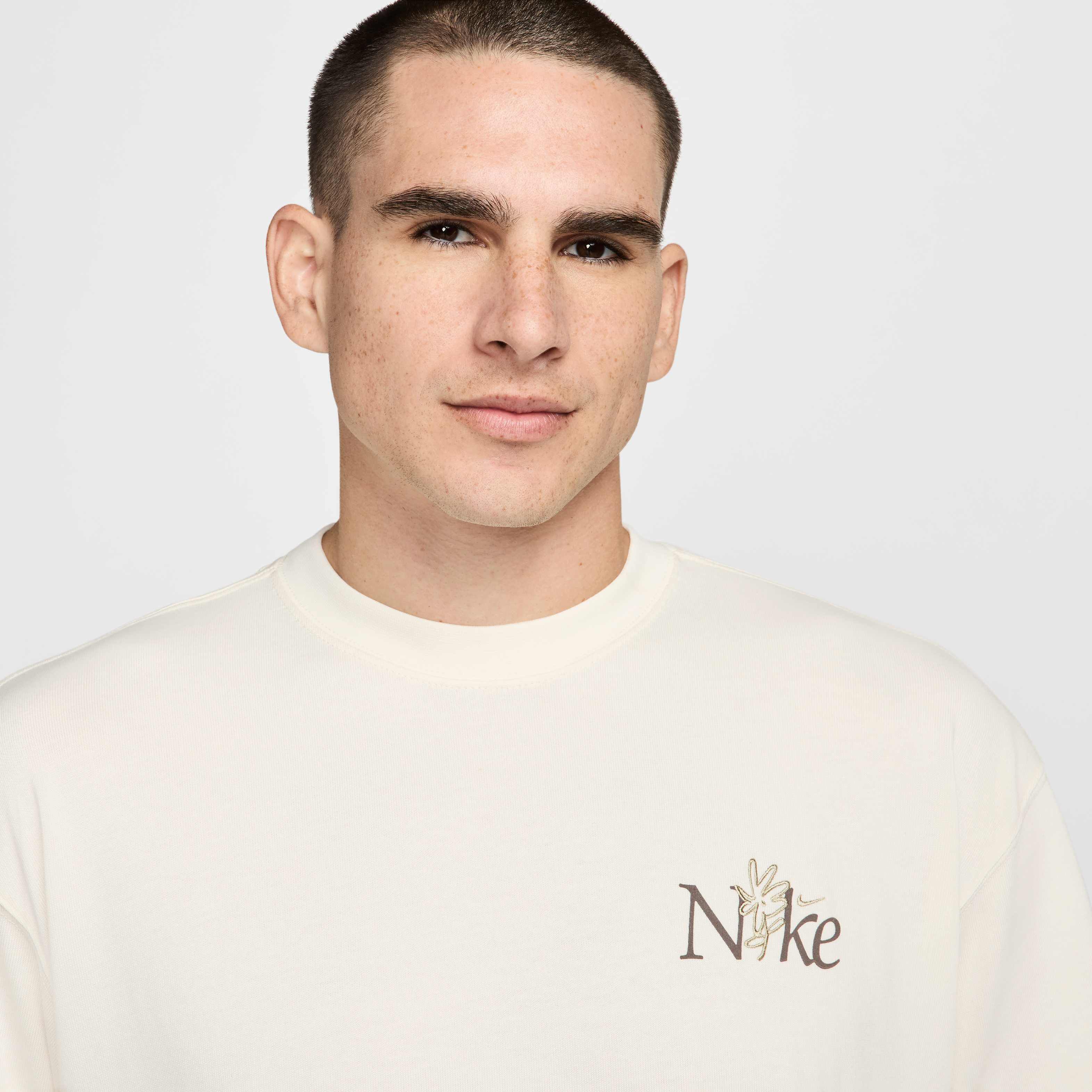 Nike Sportswear image number 2