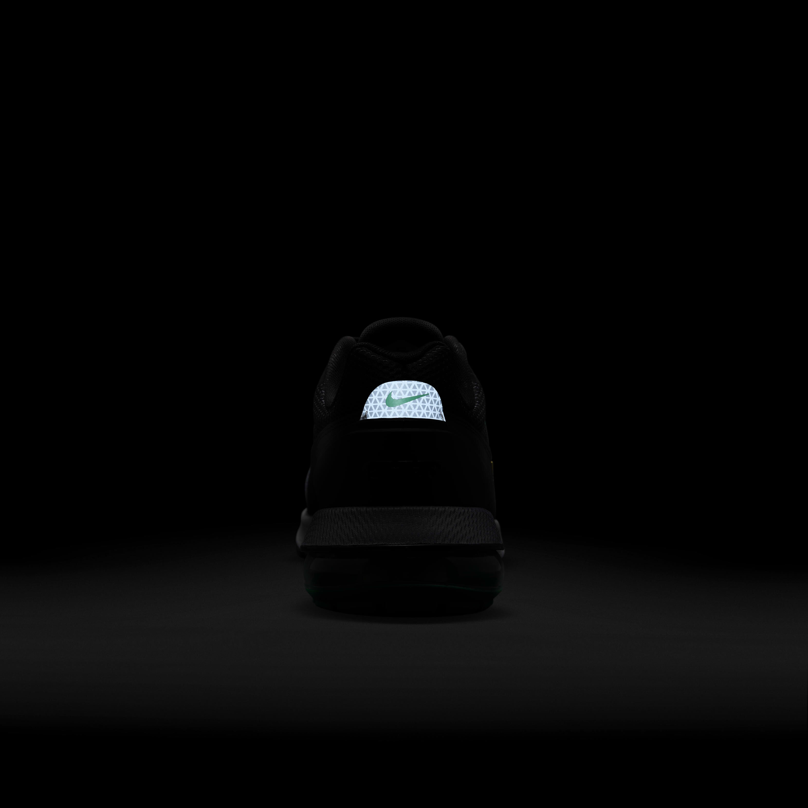 اير ماكس بولس image number 9