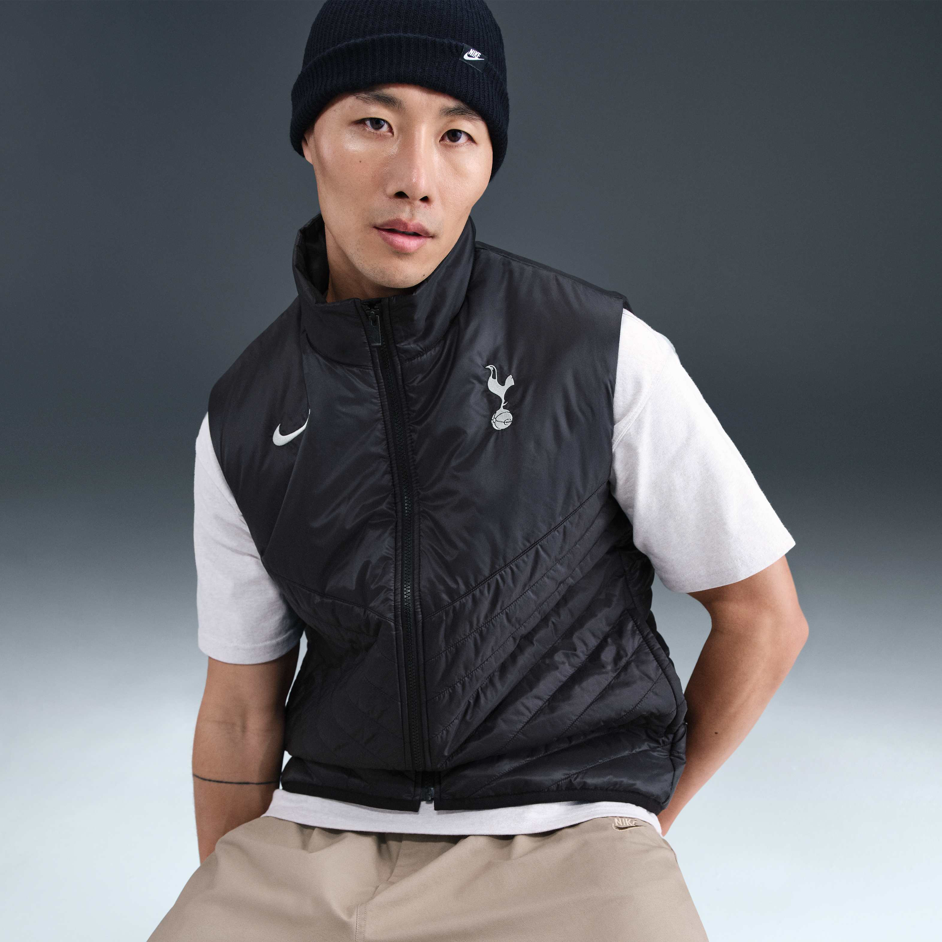 Tottenham Hotspur Windrunner image number 2
