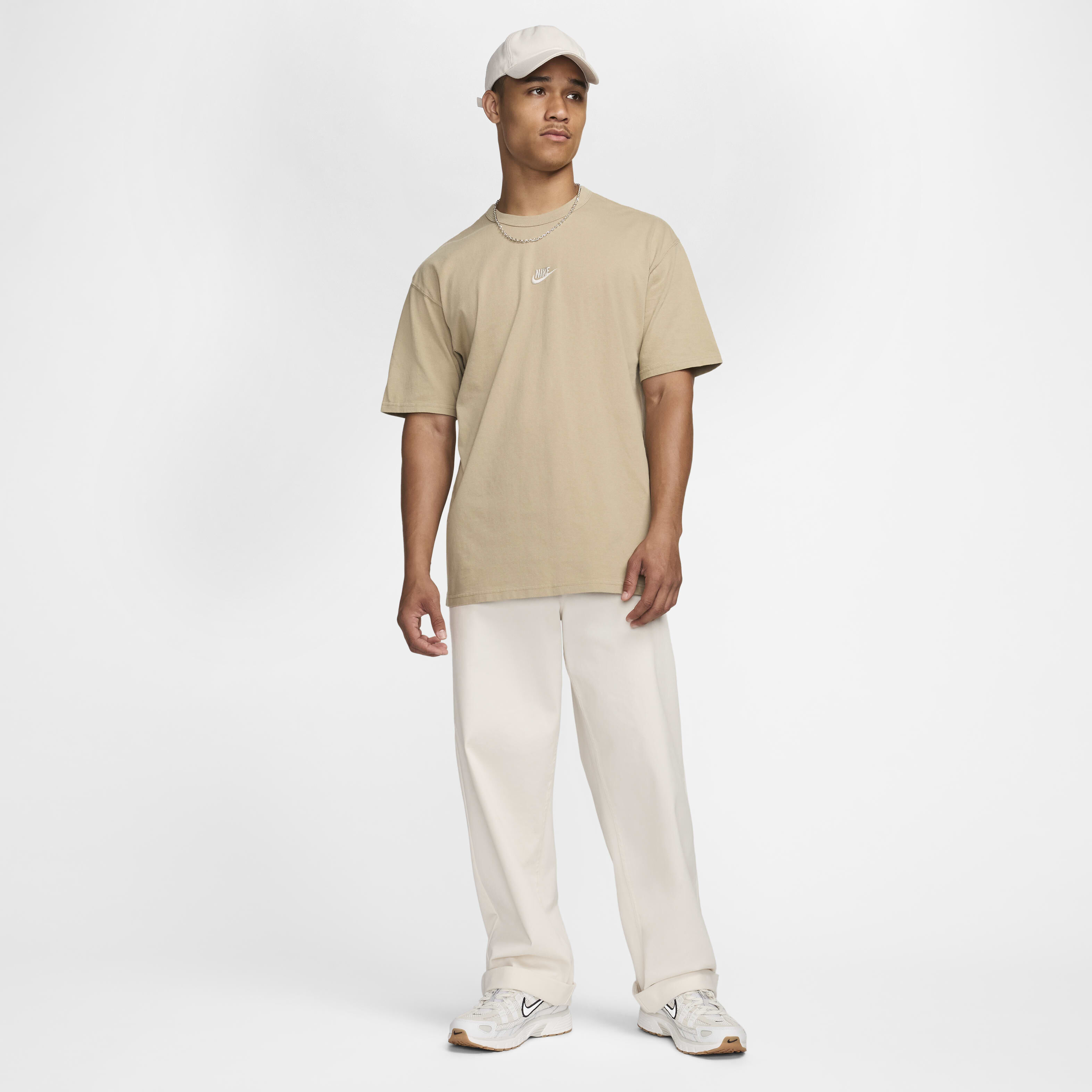 Nike Sportswear Premium Essentials image number 4
