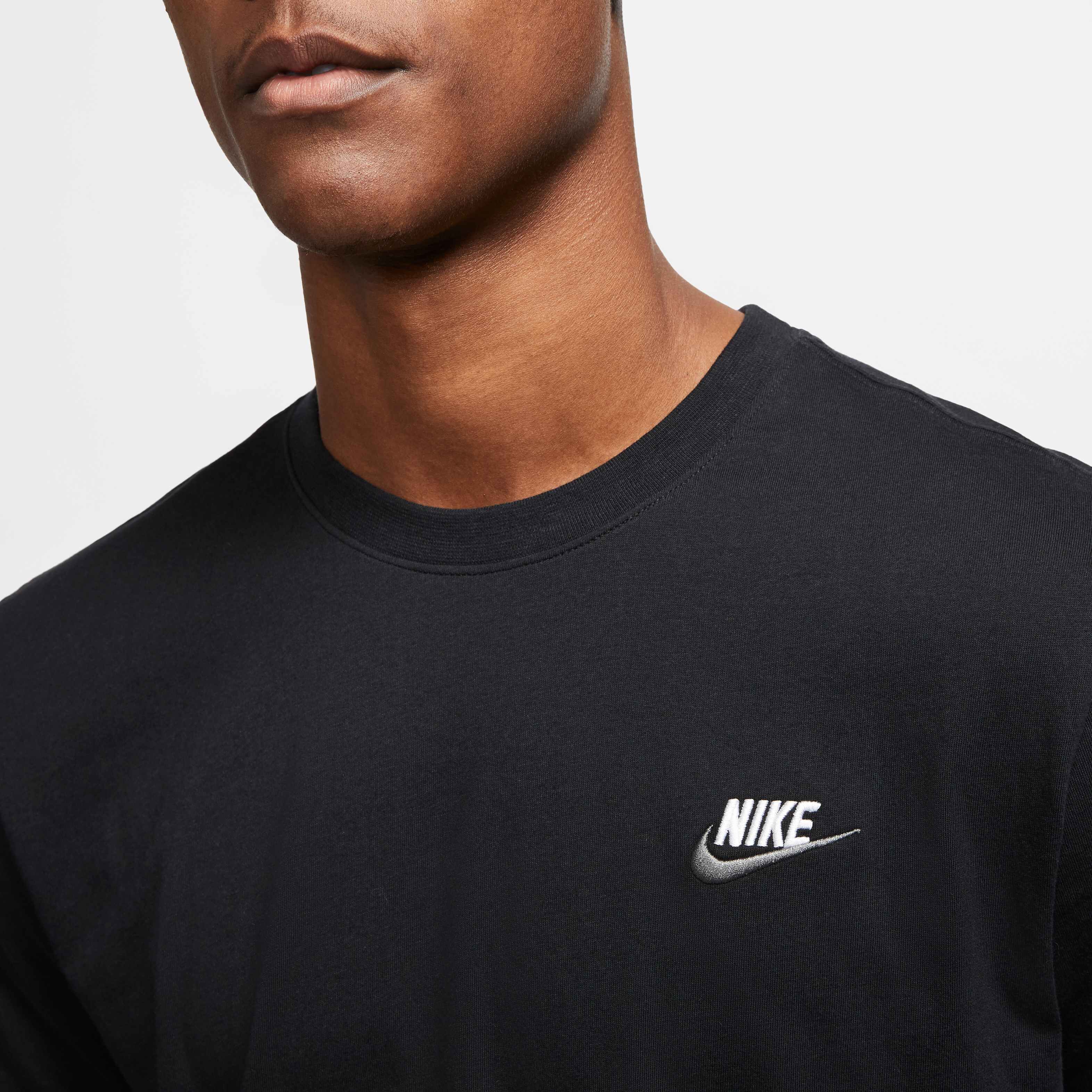 Nike Sportswear Club image number 2