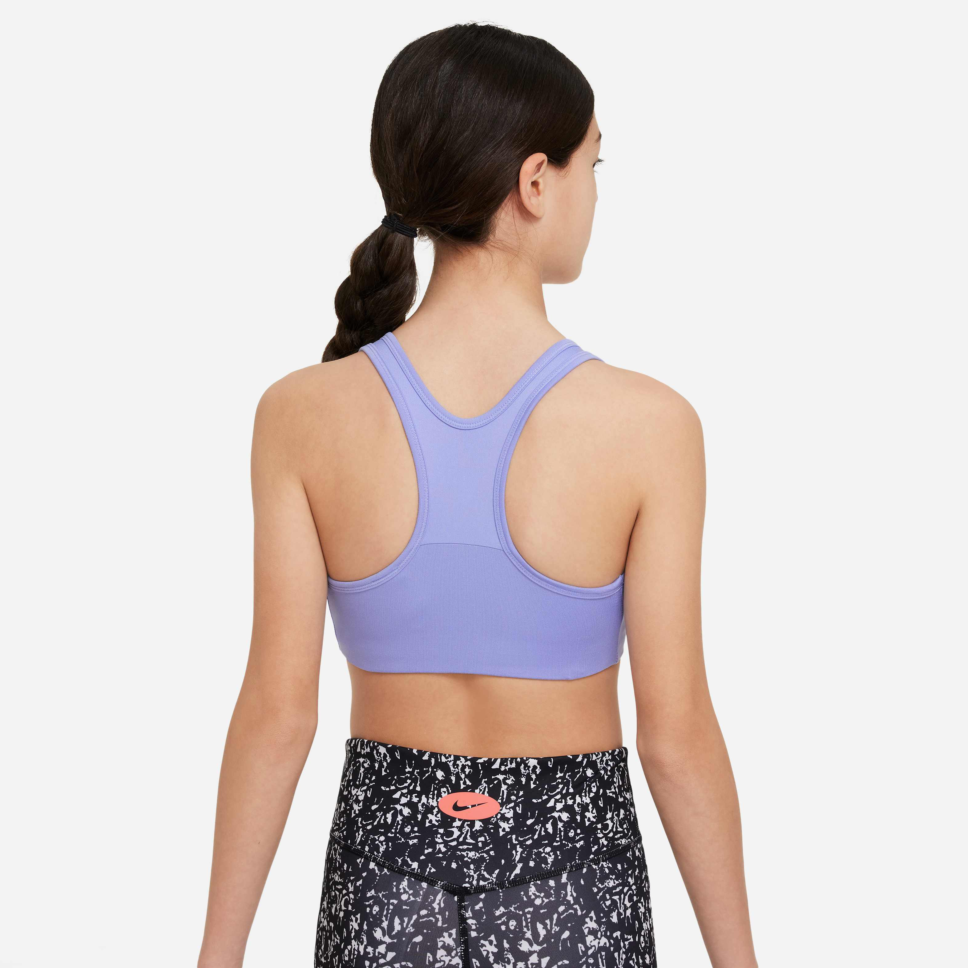 نايكي سووش image number 1