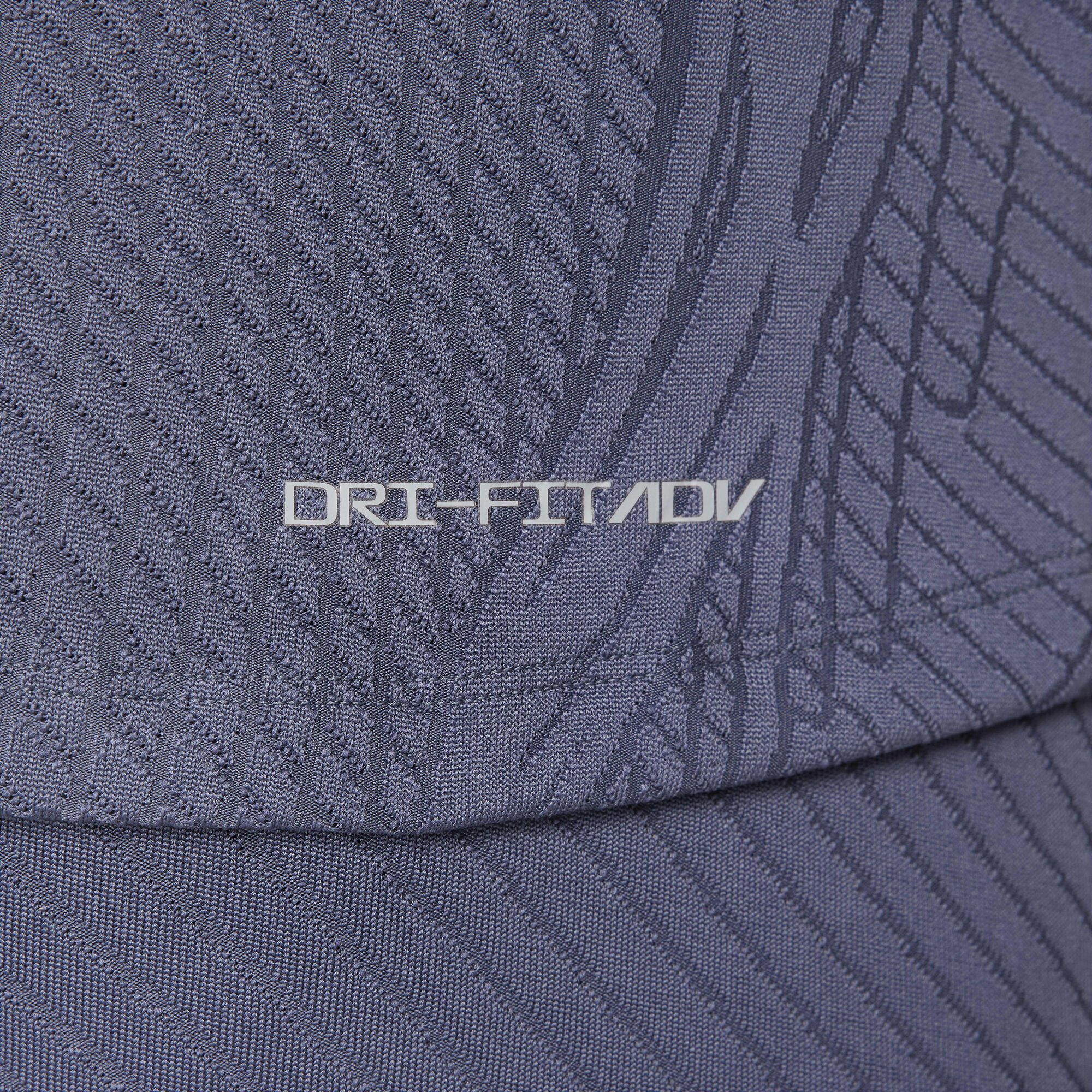 Zoom image