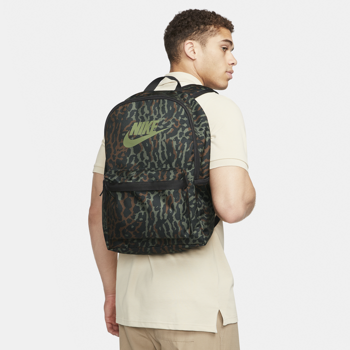Nike heritage graphic sales backpack