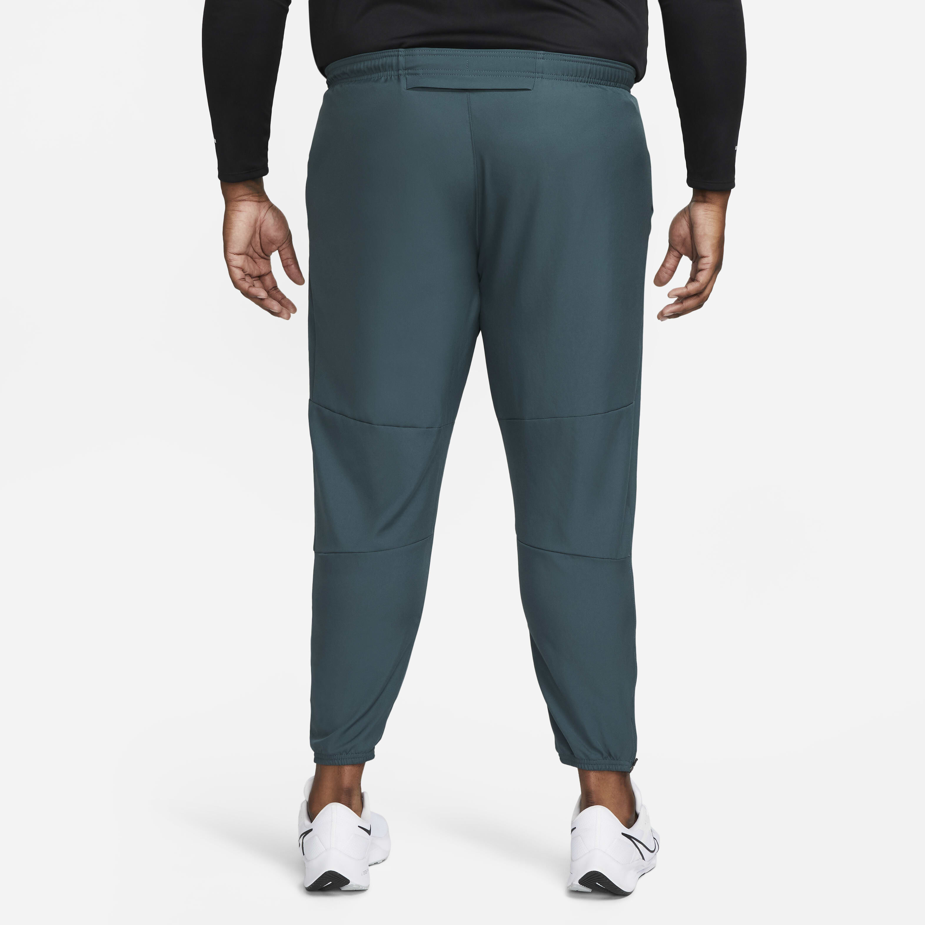 Nike Dri-FIT Challenger image number 9