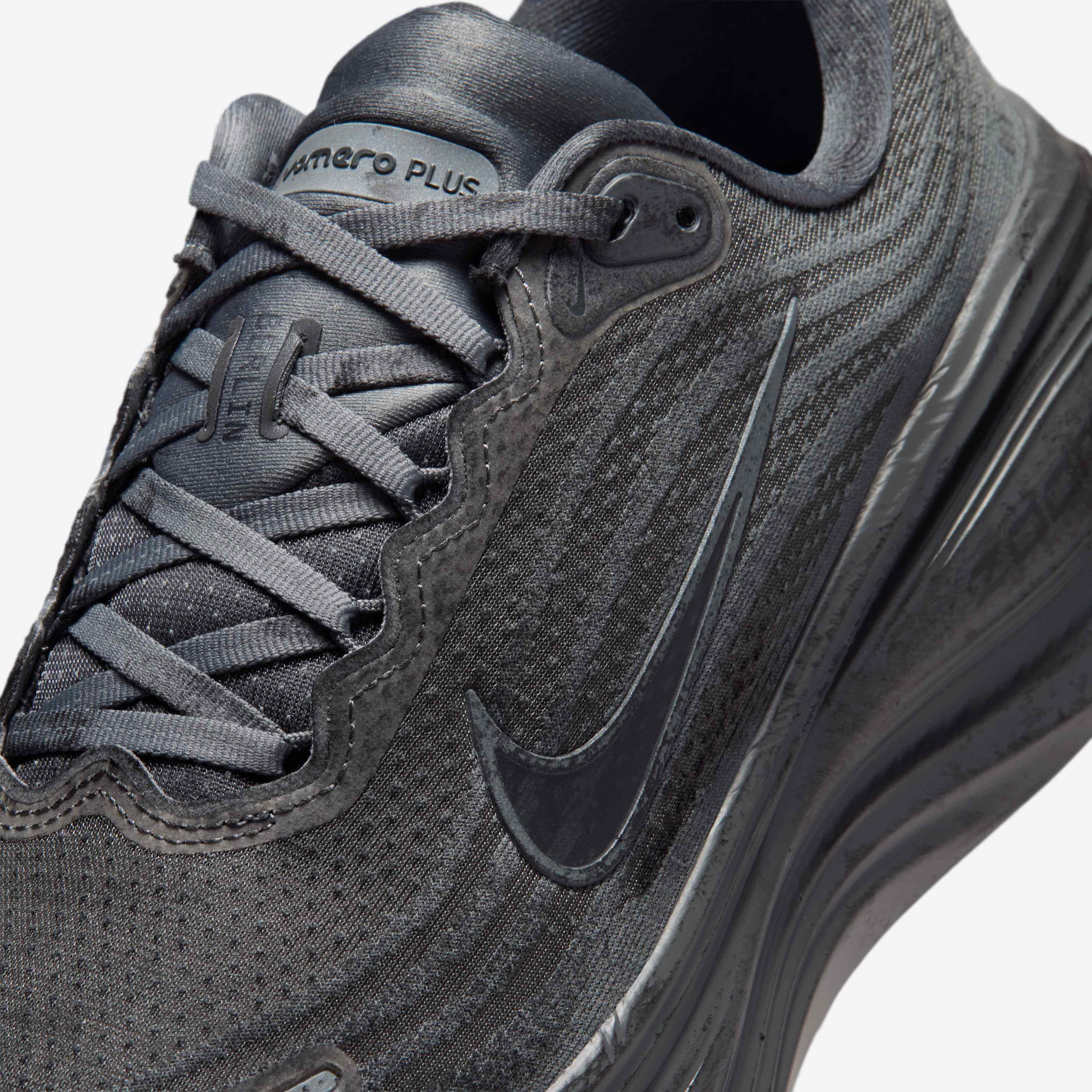 Nike Vomero Plus image number 6