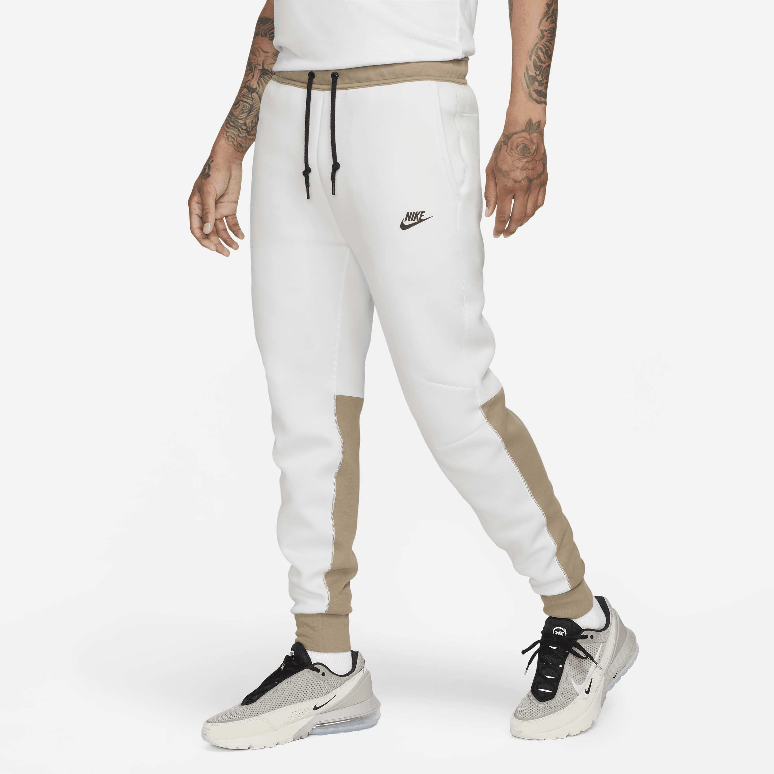 Cream nike joggers sales