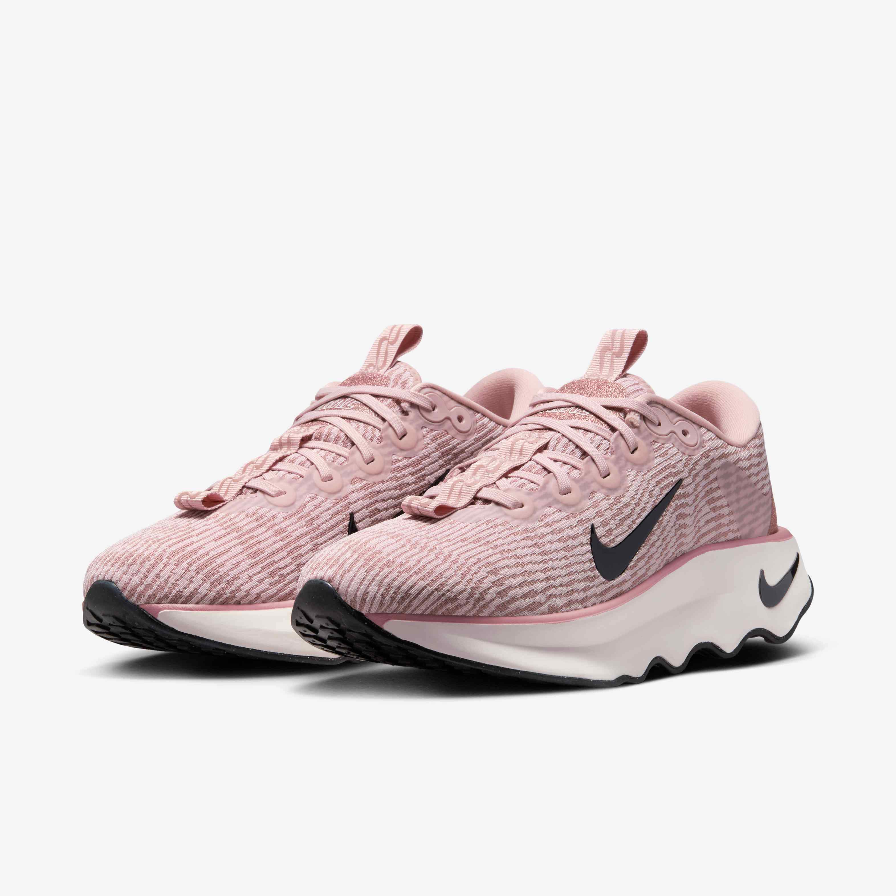 Nike Motiva Premium image number 4