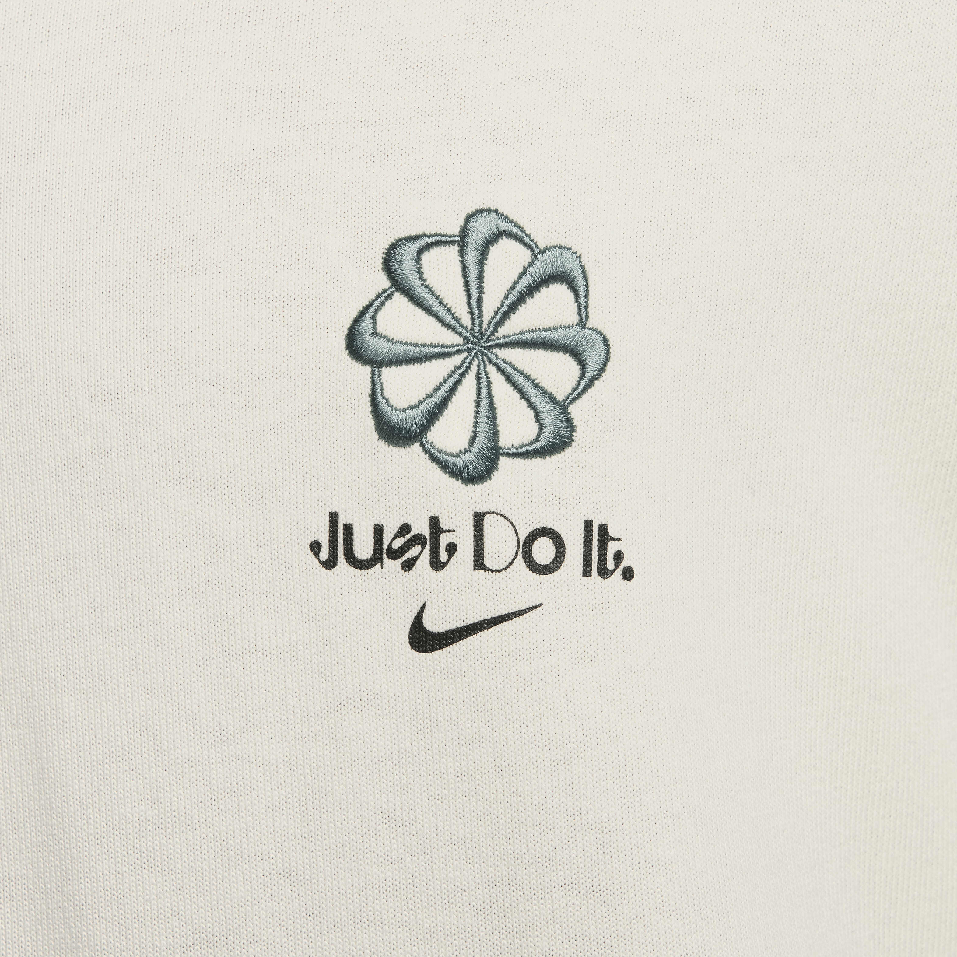 نايكي سبورتسوير image number 3